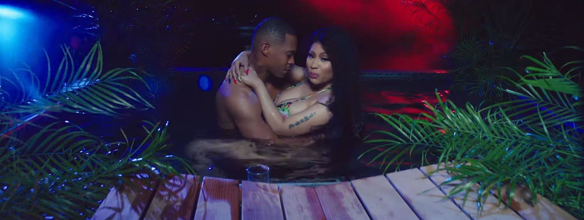 Nicki Minaj Sexy 006