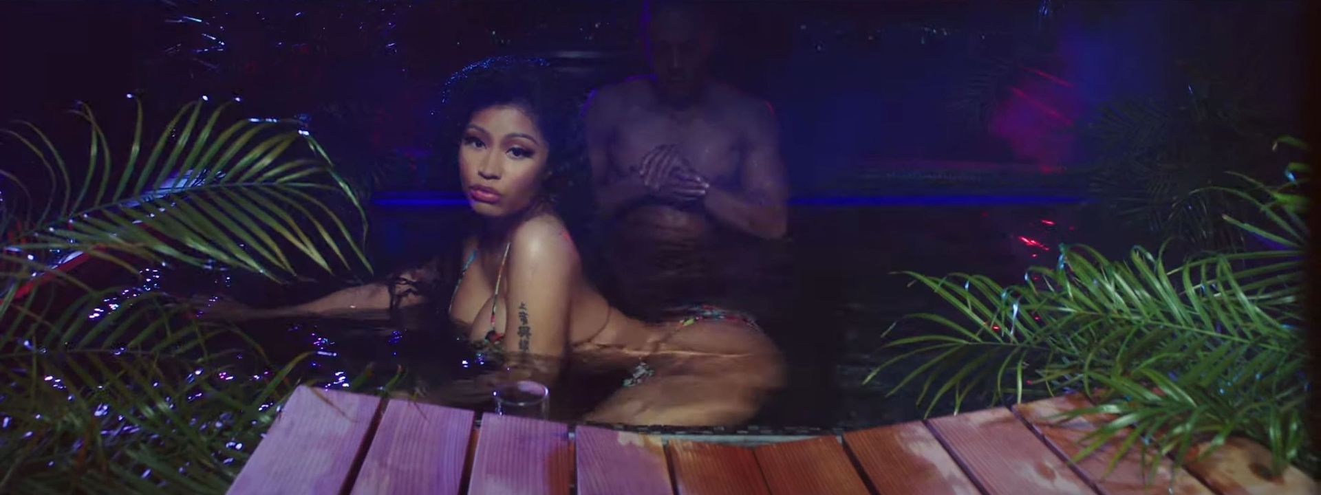 Nicki Minaj Sexy 008
