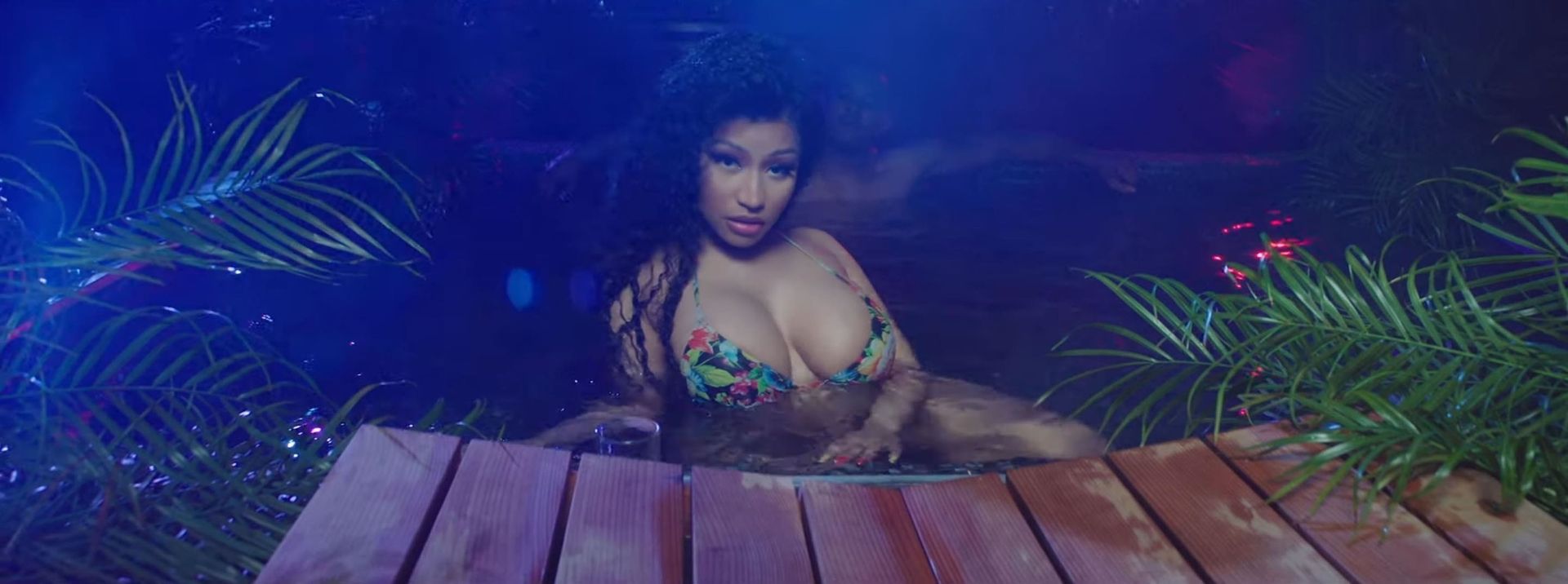 Nicki Minaj Sexy 009