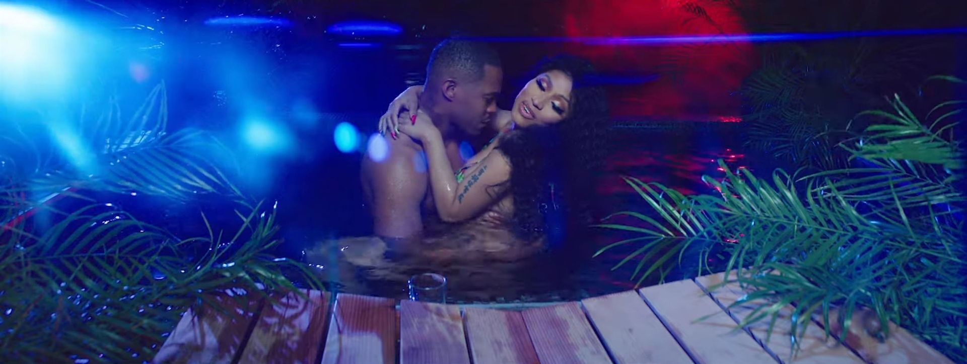 Nicki Minaj Sexy 010