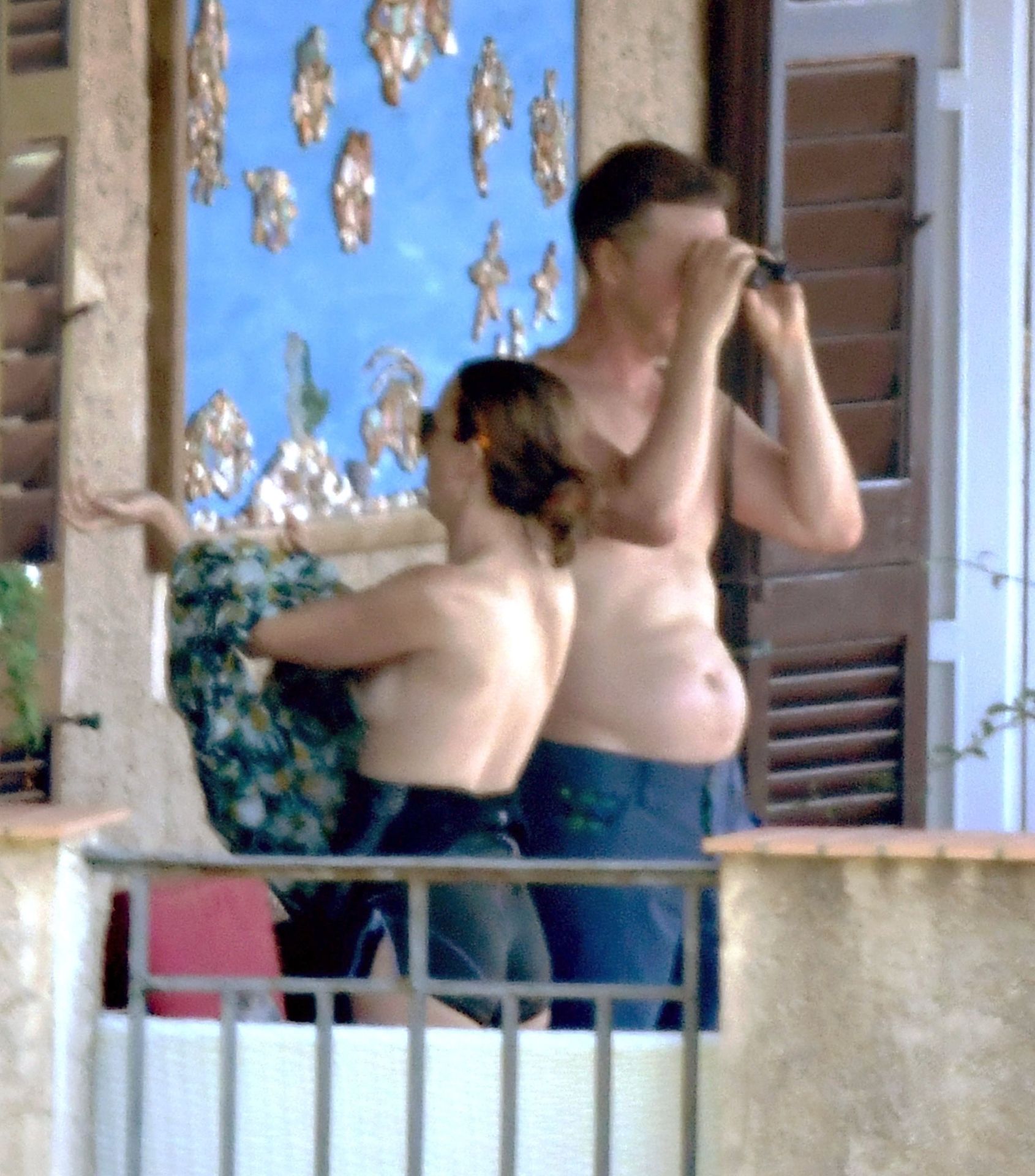 Shauna Robertson Topless (4 Photos) #thefappening003