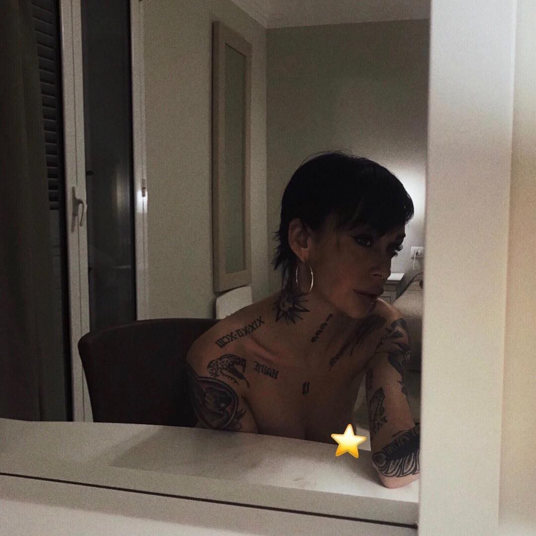 Valentina Dallari Sexy Tattooed Model Photos 017