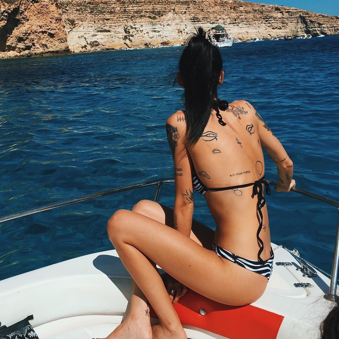 Valentina Dallari Sexy Tattooed Model Photos 054