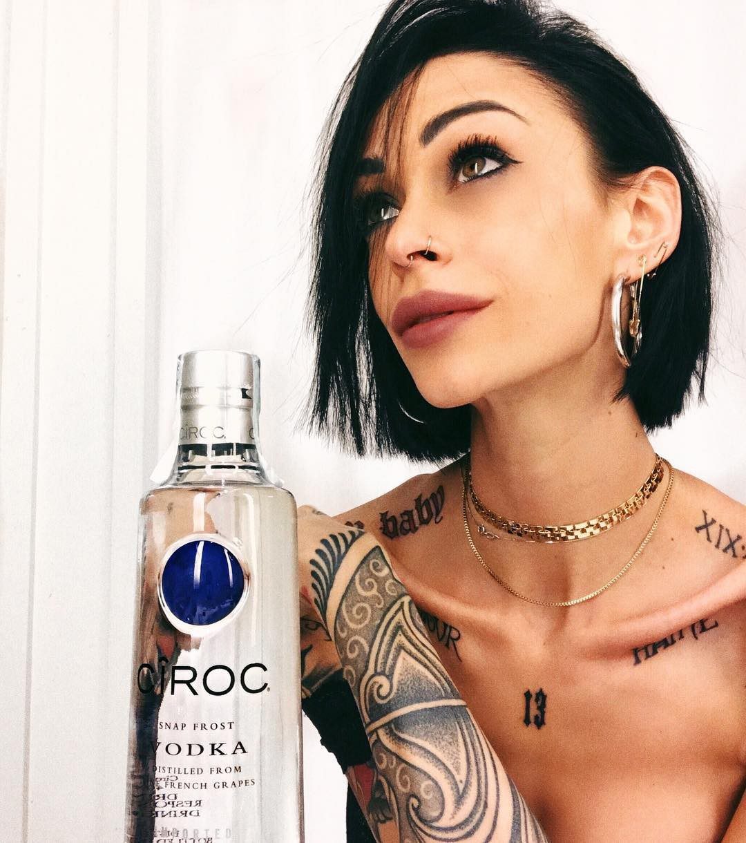 Valentina Dallari Sexy Tattooed Model Photos 010