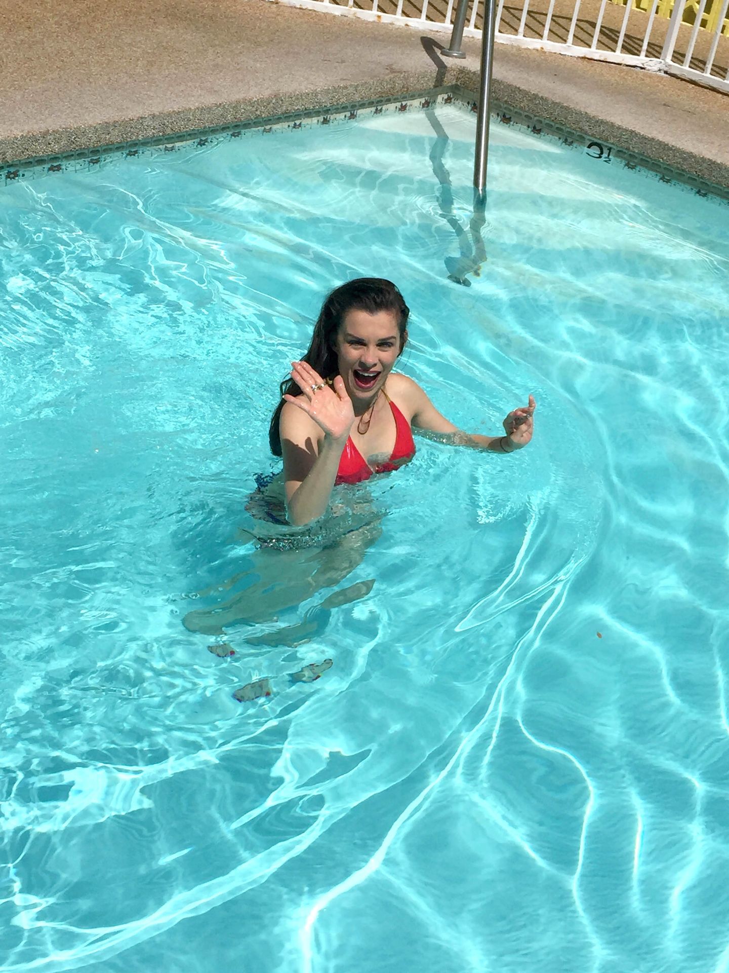 Alicia Arden Sexy 004