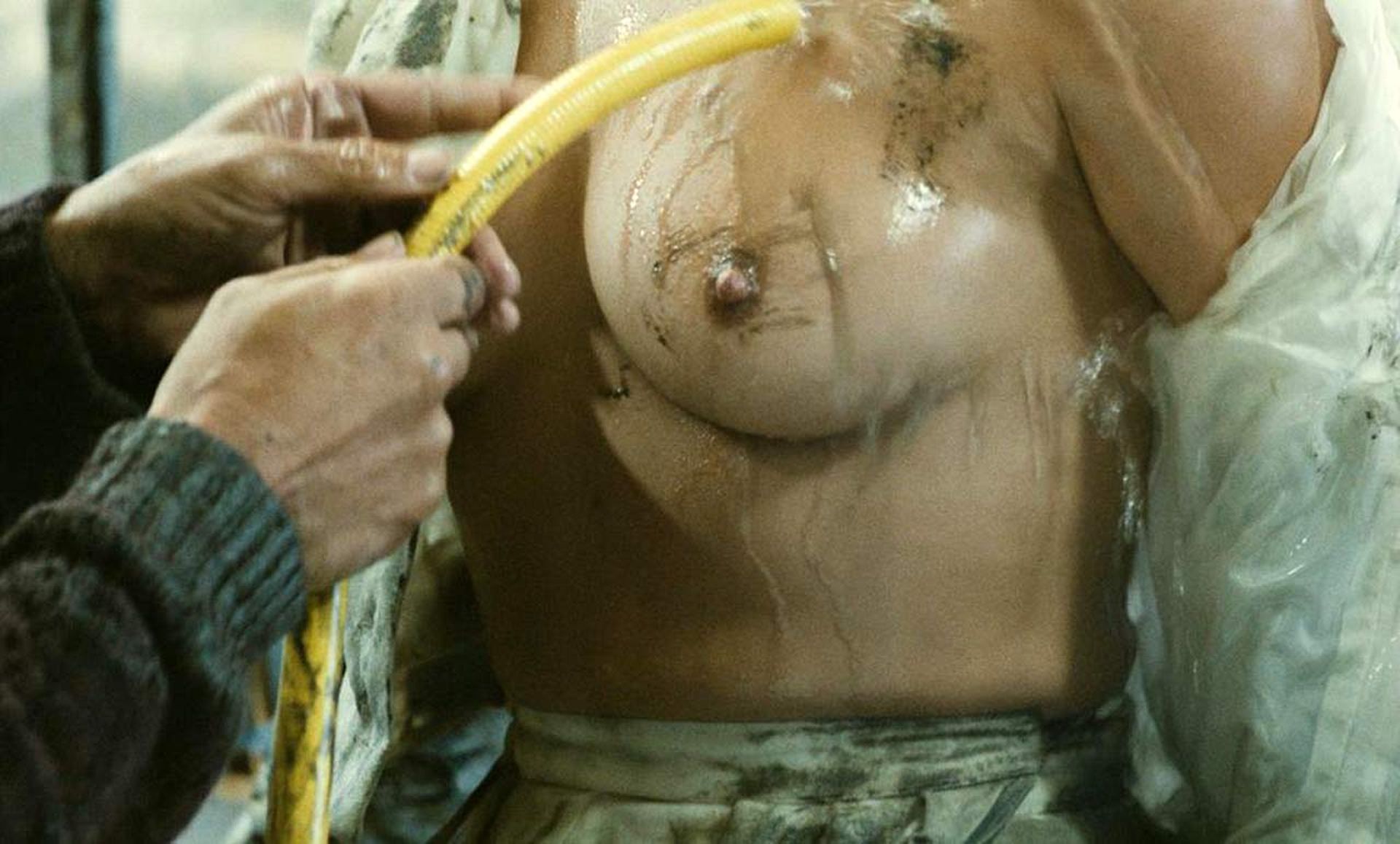 Béatrice Camurat Nude – Un Chien Dans Un Jeu De Quilles 003