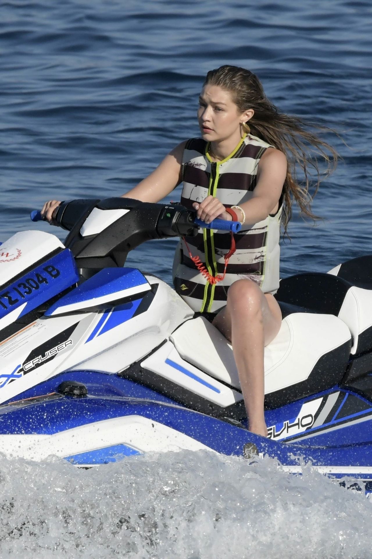 Bella Hadid, Gigi Hadid, Alana Hadid Sexy 115