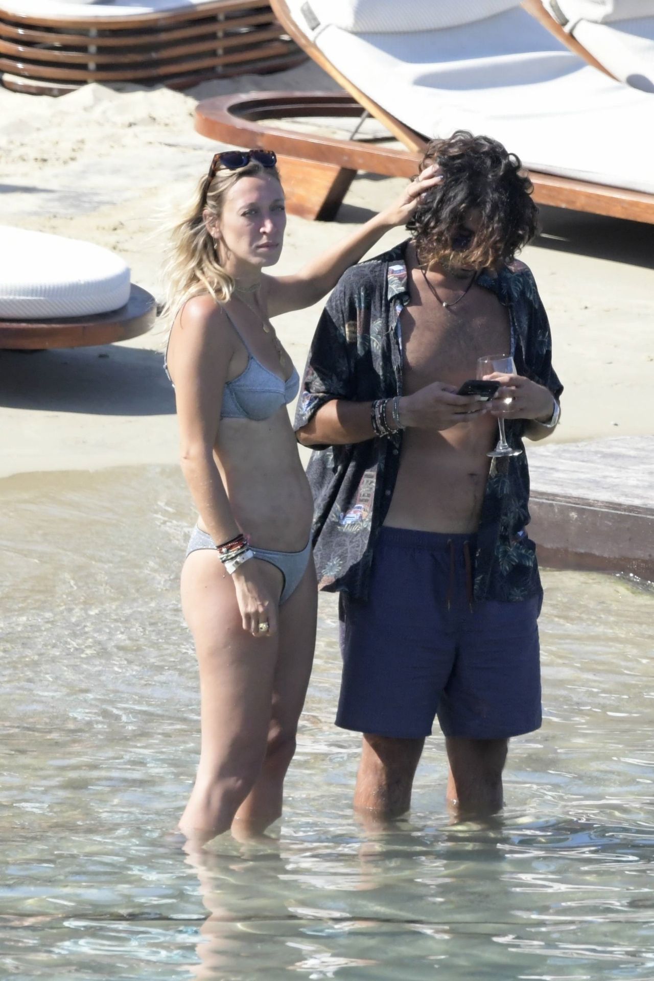 Bella Hadid, Gigi Hadid, Alana Hadid Sexy 116