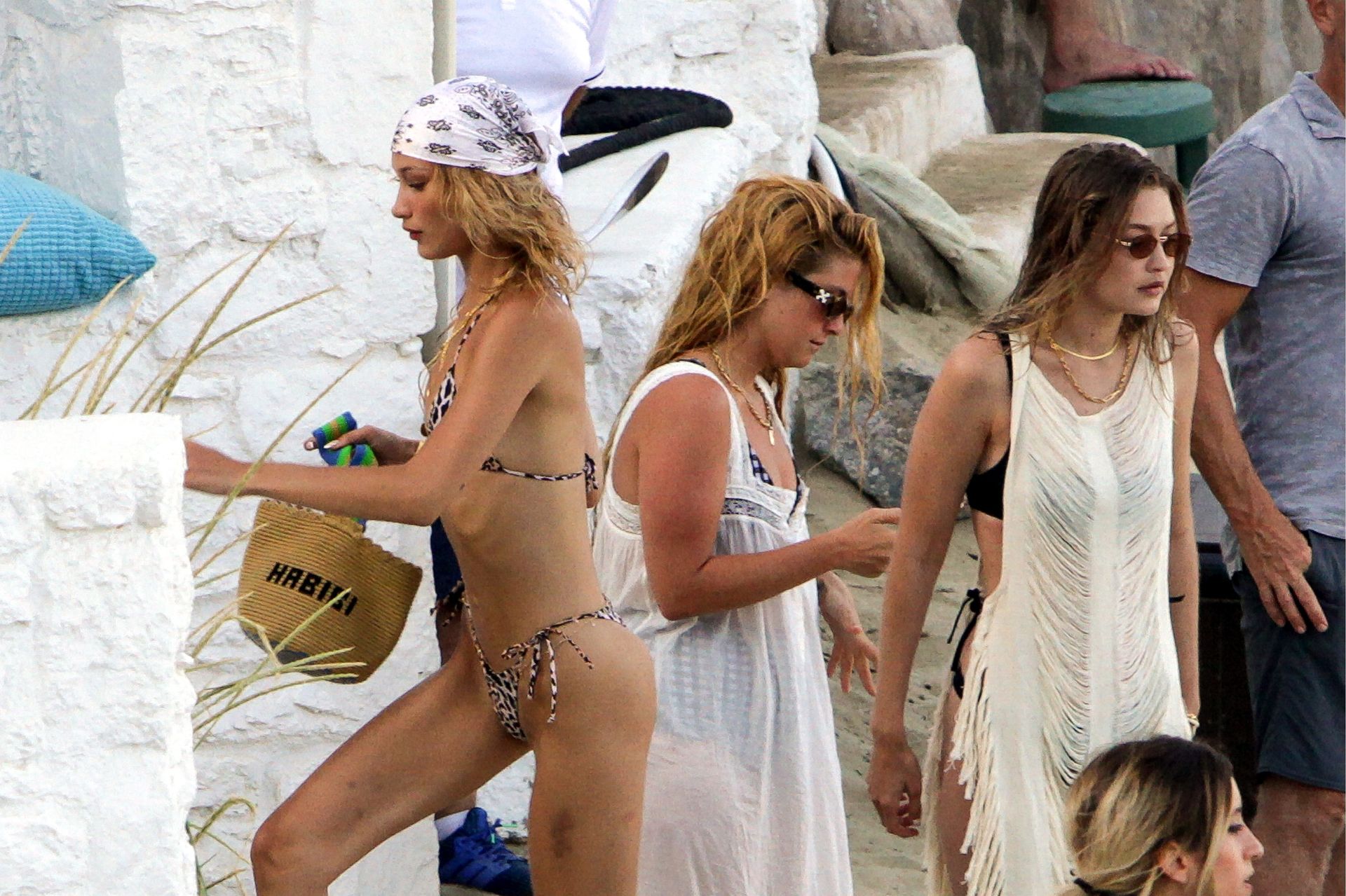 Bella Hadid, Gigi Hadid, Alana Hadid Sexy 057