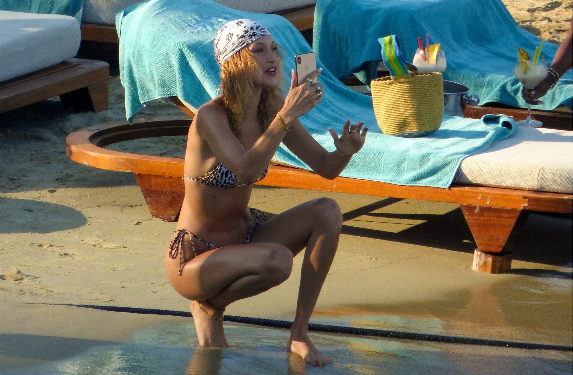 Bella Hadid, Gigi Hadid, Alana Hadid Sexy 064