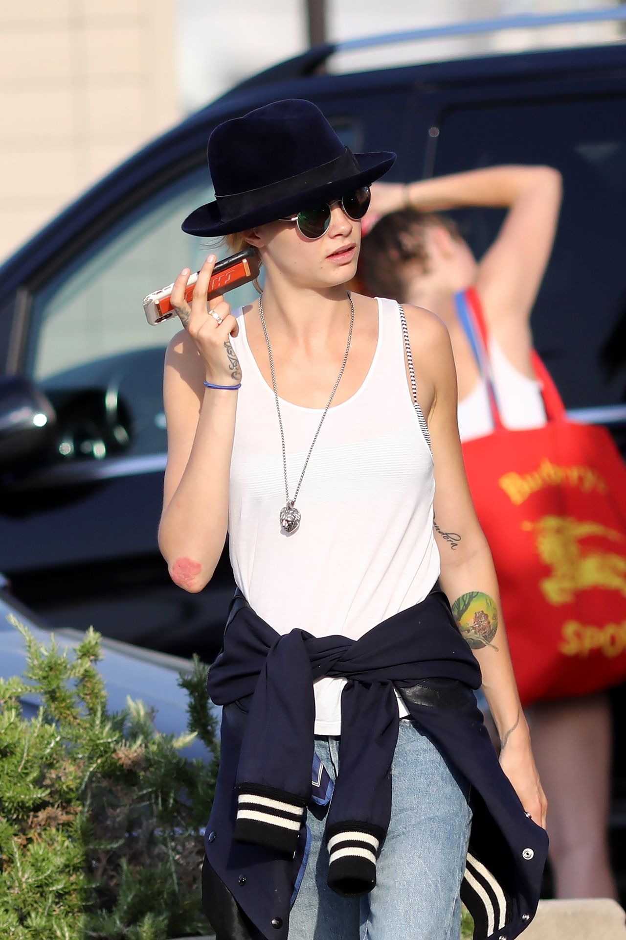 Cara Delevingne, Ashley Benson Hot (61 Photos) #thefappening020