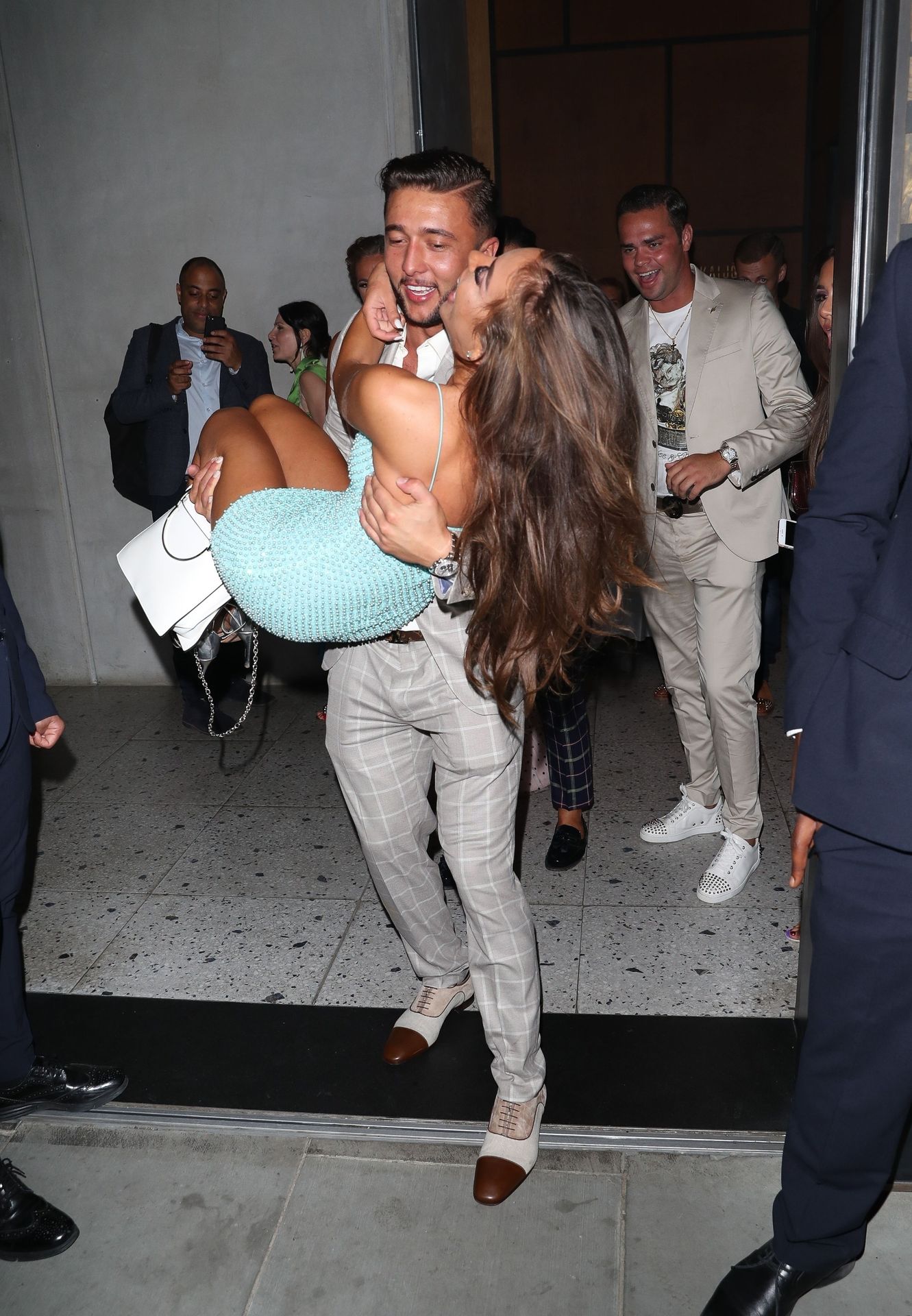 Elma Pazar Pantyless 013