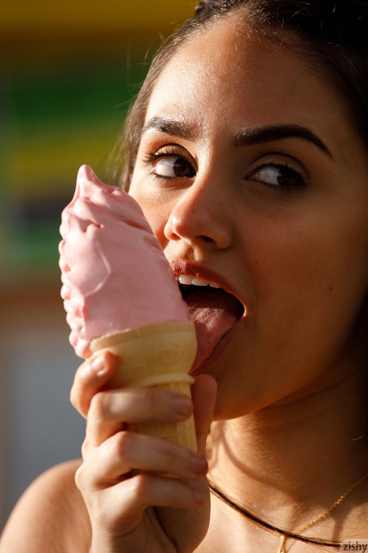 Eloisa Guerra Florida Aint Flat Zishy (20)