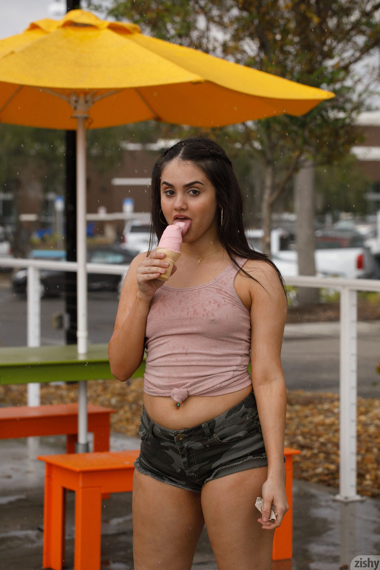 Eloisa Guerra Florida Aint Flat Zishy (22)