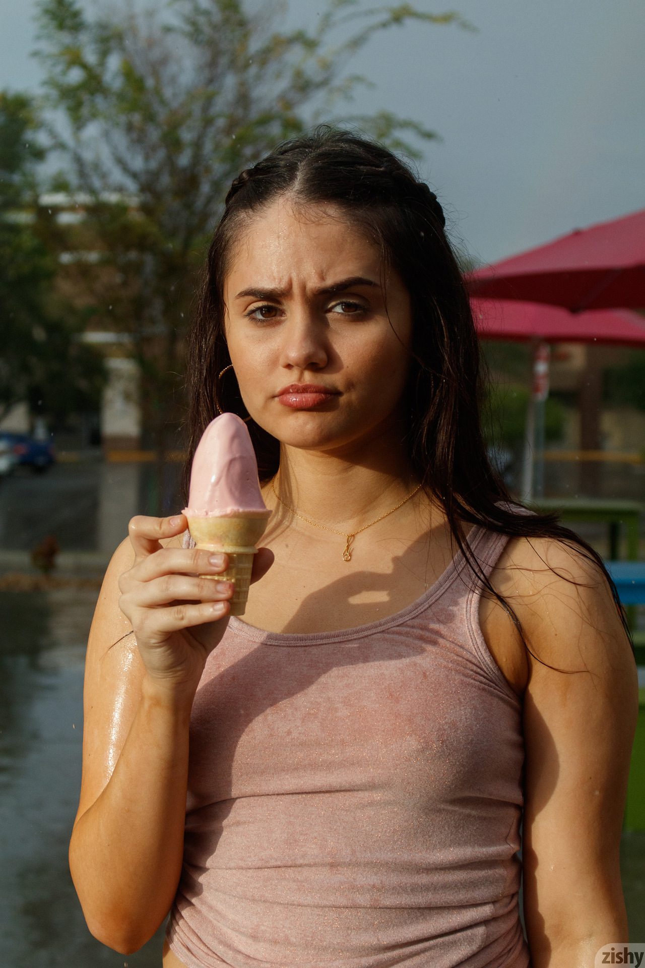 Eloisa Guerra Florida Aint Flat Zishy (24)