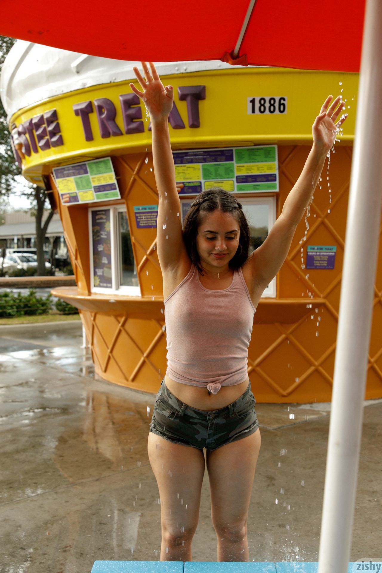 Eloisa Guerra Florida Aint Flat Zishy (38)