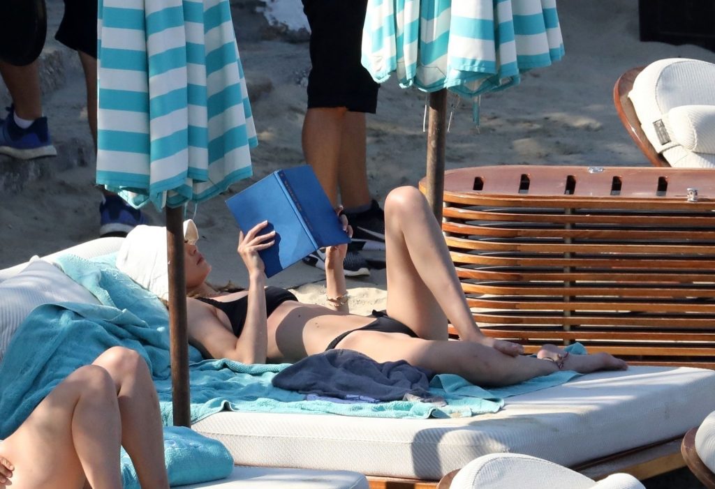 Gigi Hadid, Bella Hadid, Alana Hadid Sexy 002