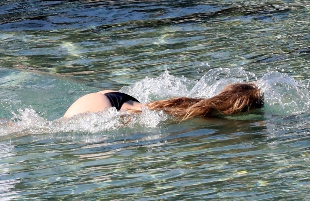 Gigi Hadid, Bella Hadid, Alana Hadid Sexy 028