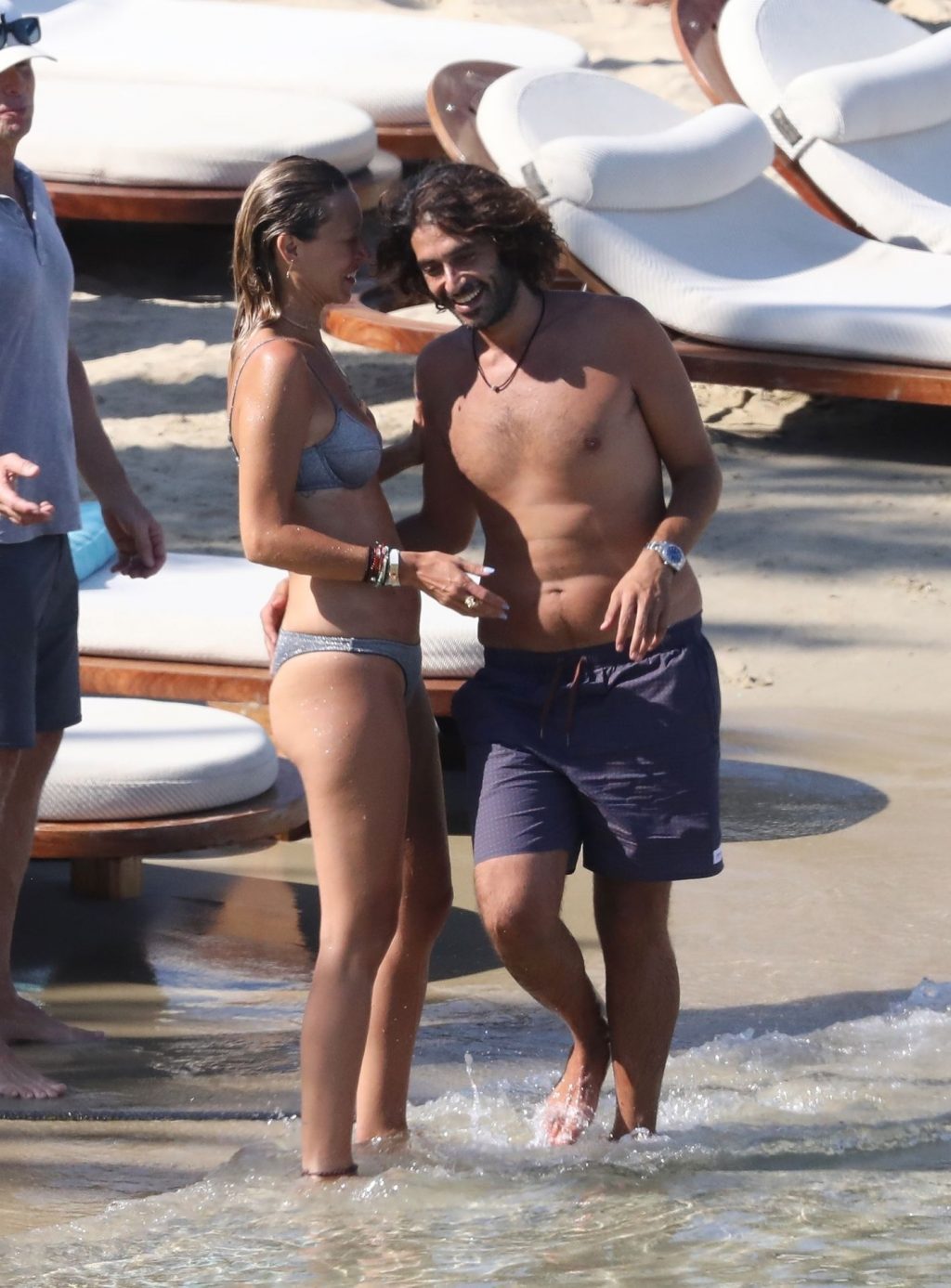 Gigi Hadid, Bella Hadid, Alana Hadid Sexy 089