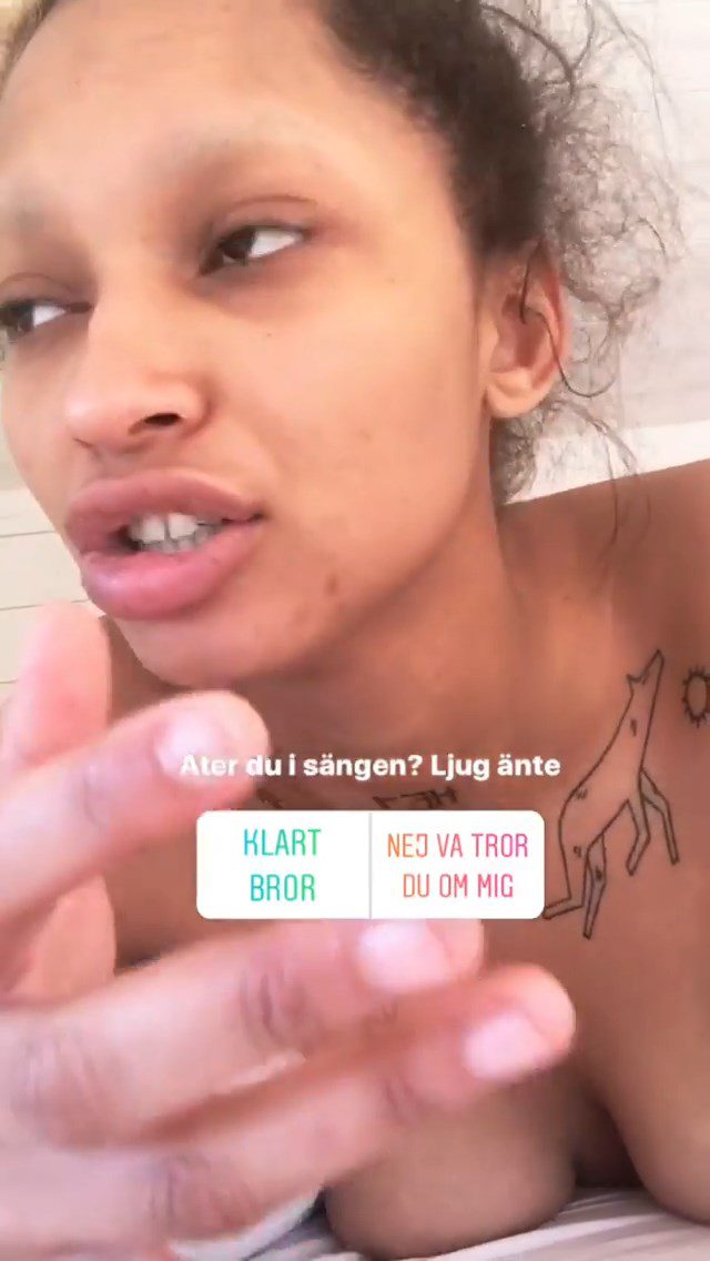 Joy M’batha Nude 007