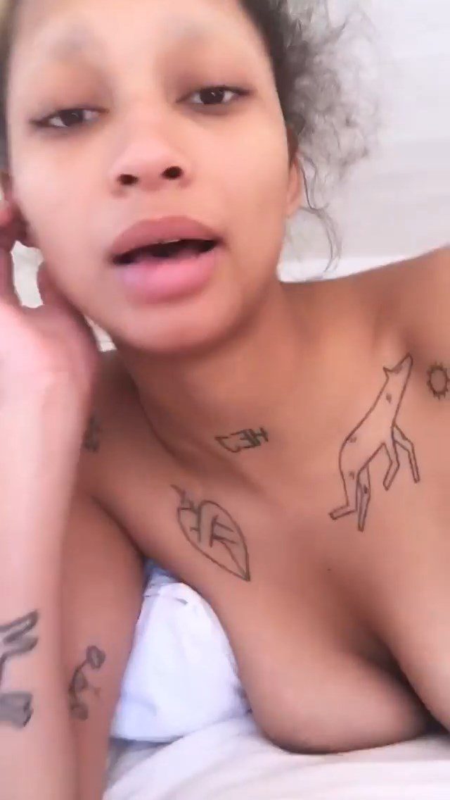 Joy M’batha Nude 009