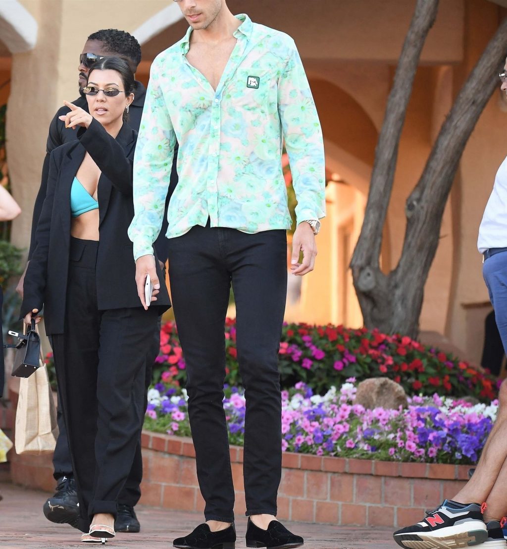 Kourtney Kardashian Sexy Thefappeningblog Com 22 2 1024x1108