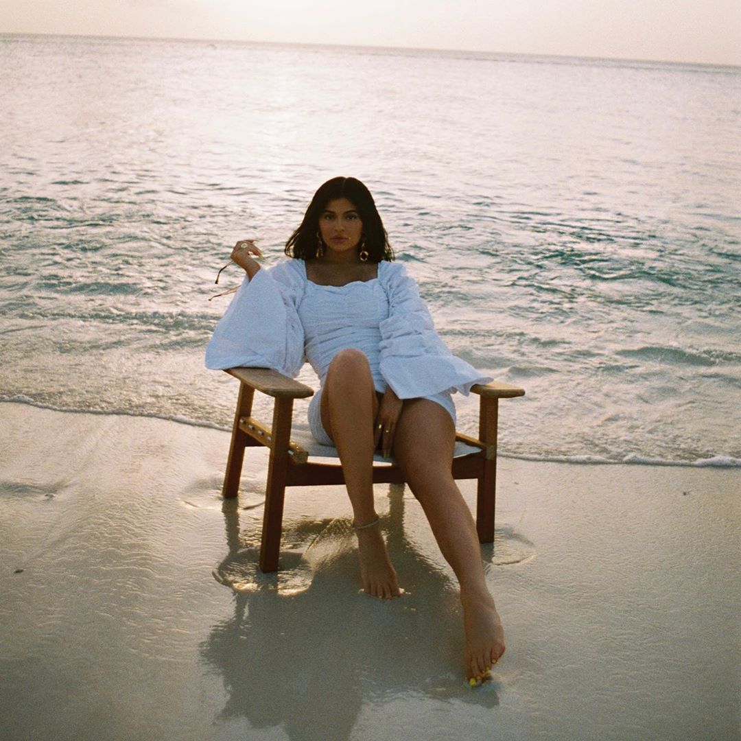 Kylie Jenner Sexy 014