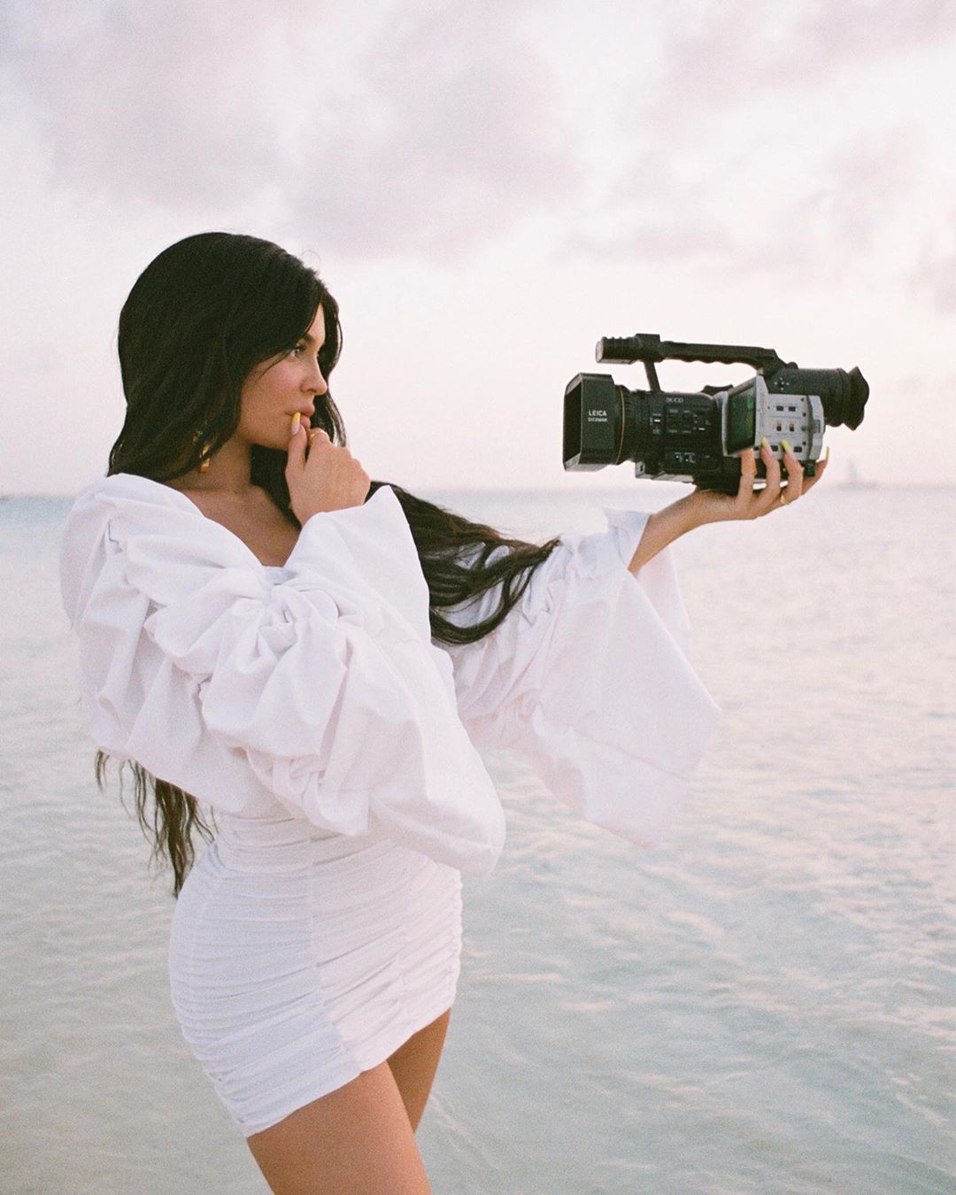 Kylie Jenner Sexy 015