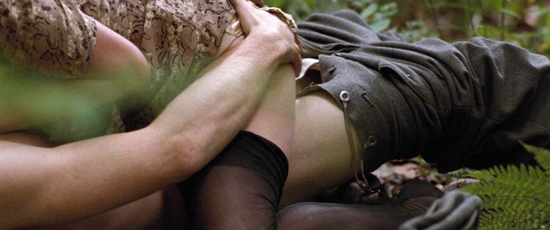 Margot Robbie Sexy – Suite Française 003