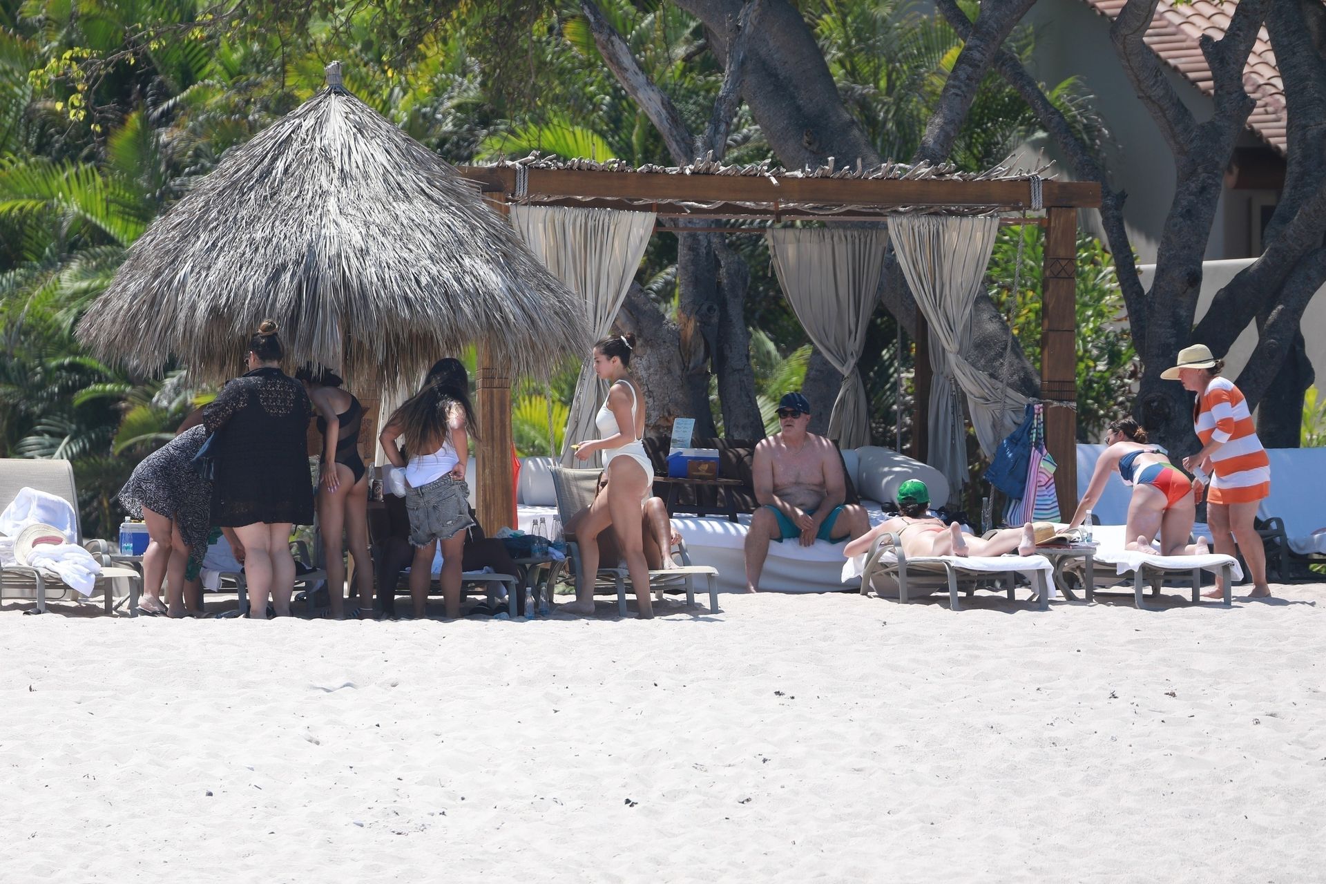 Selena Gomez Sexy (63 Photos) #thefappening061