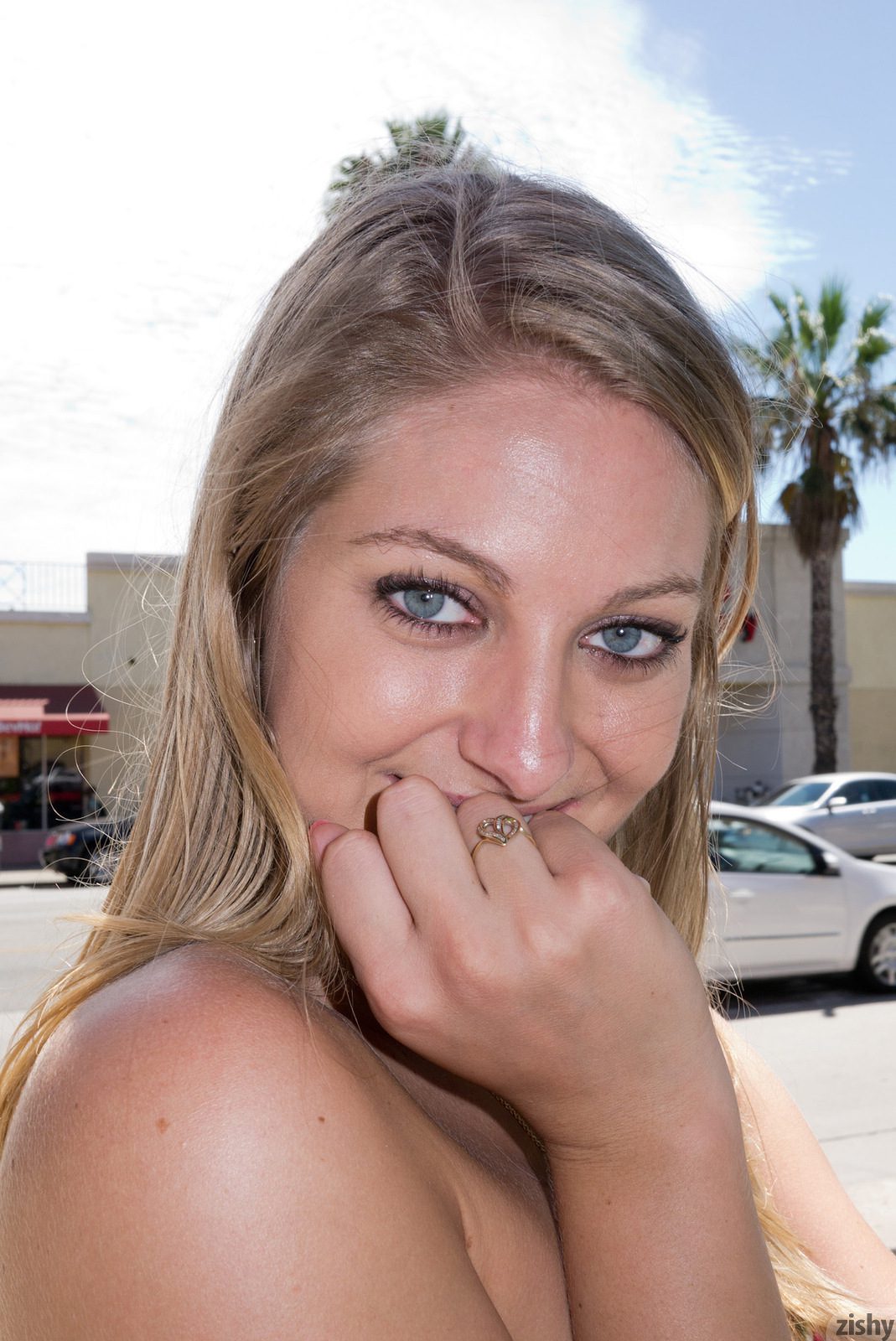 Veronica Weston Fall Shopping Zishy (78)