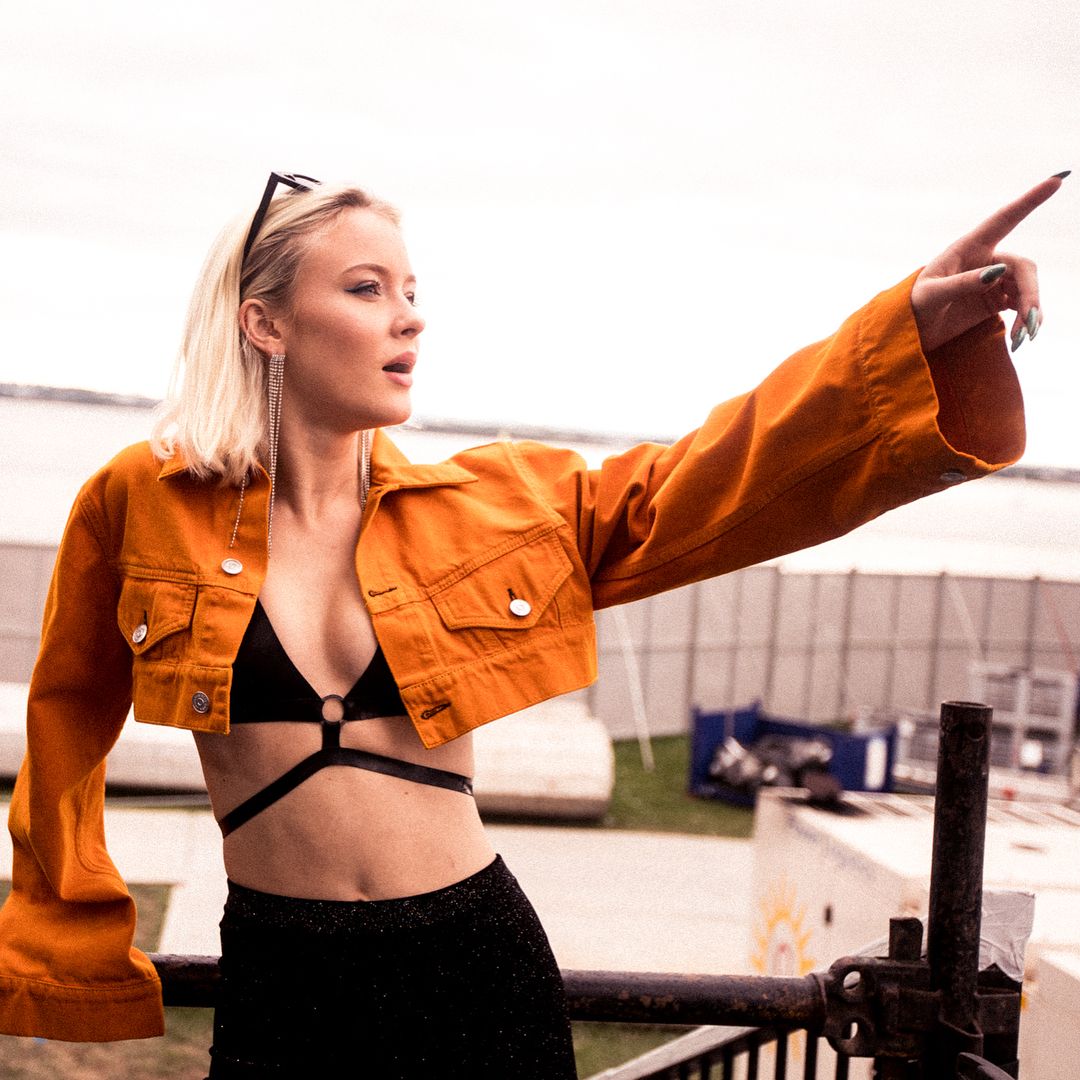 Zara Larsson Sexy 077
