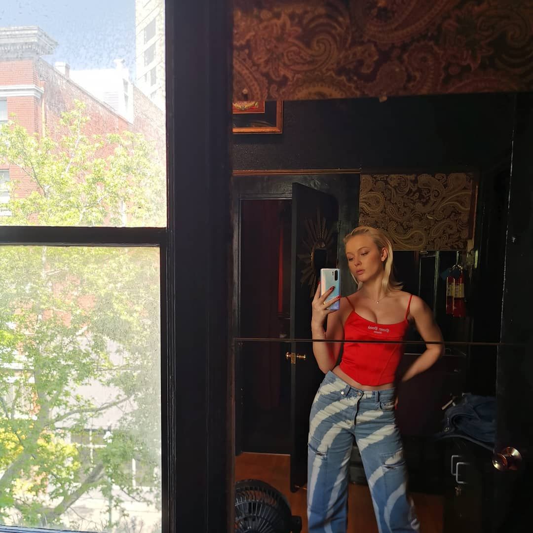 Zara Larsson Sexy 097