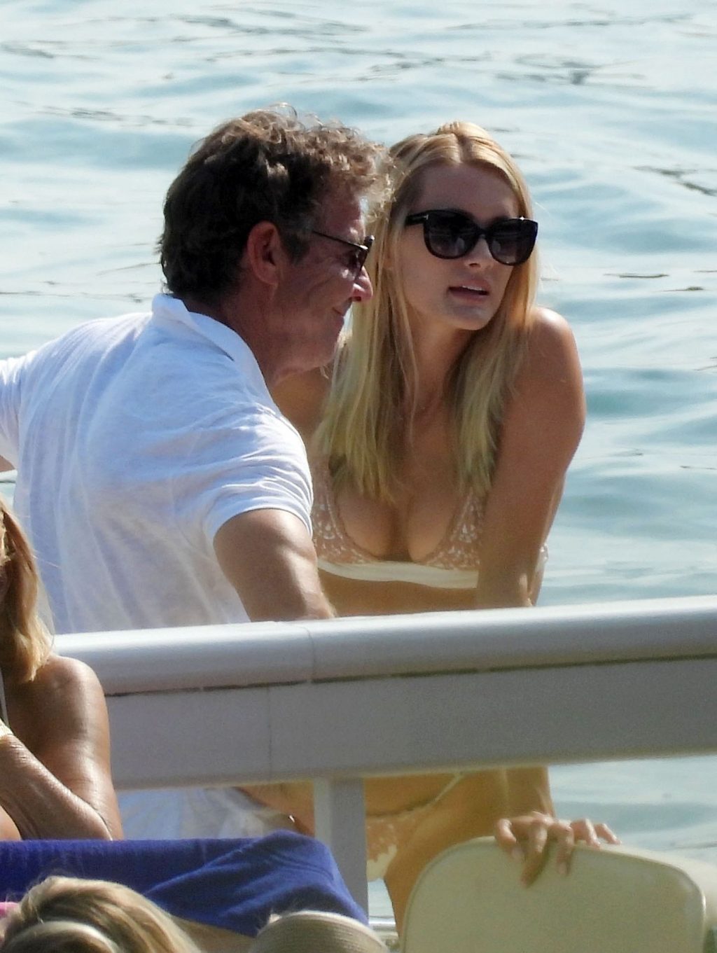 Laura Savoie Sexy Thefappeningblog Com 42 1024x1361