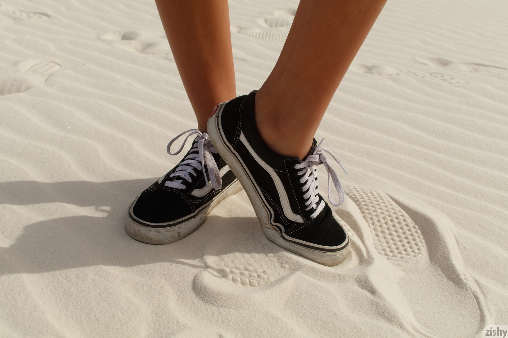 Alejandra Cobos White Sands I Zishy (19)