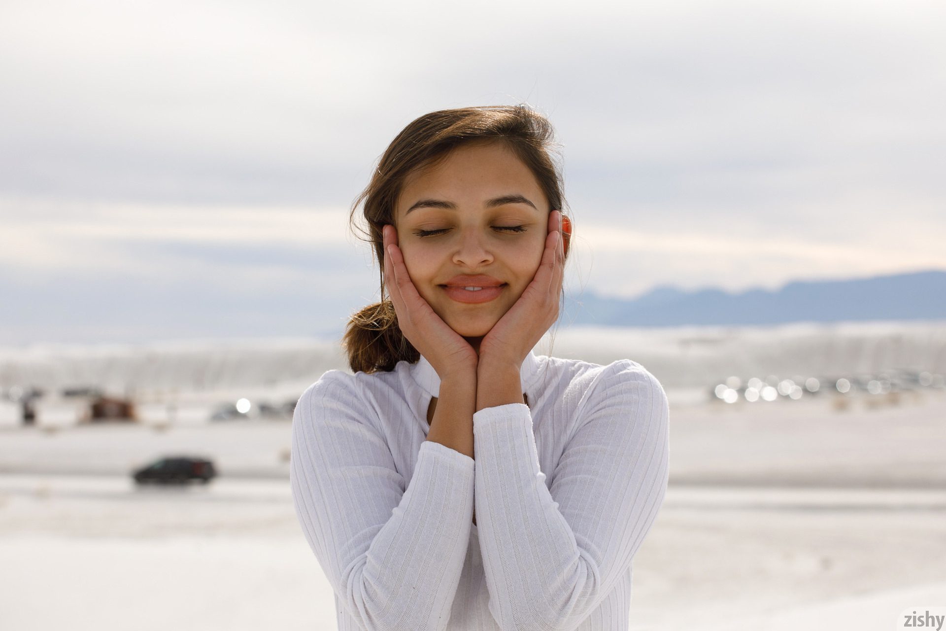 Alejandra Cobos White Sands I Zishy (27)