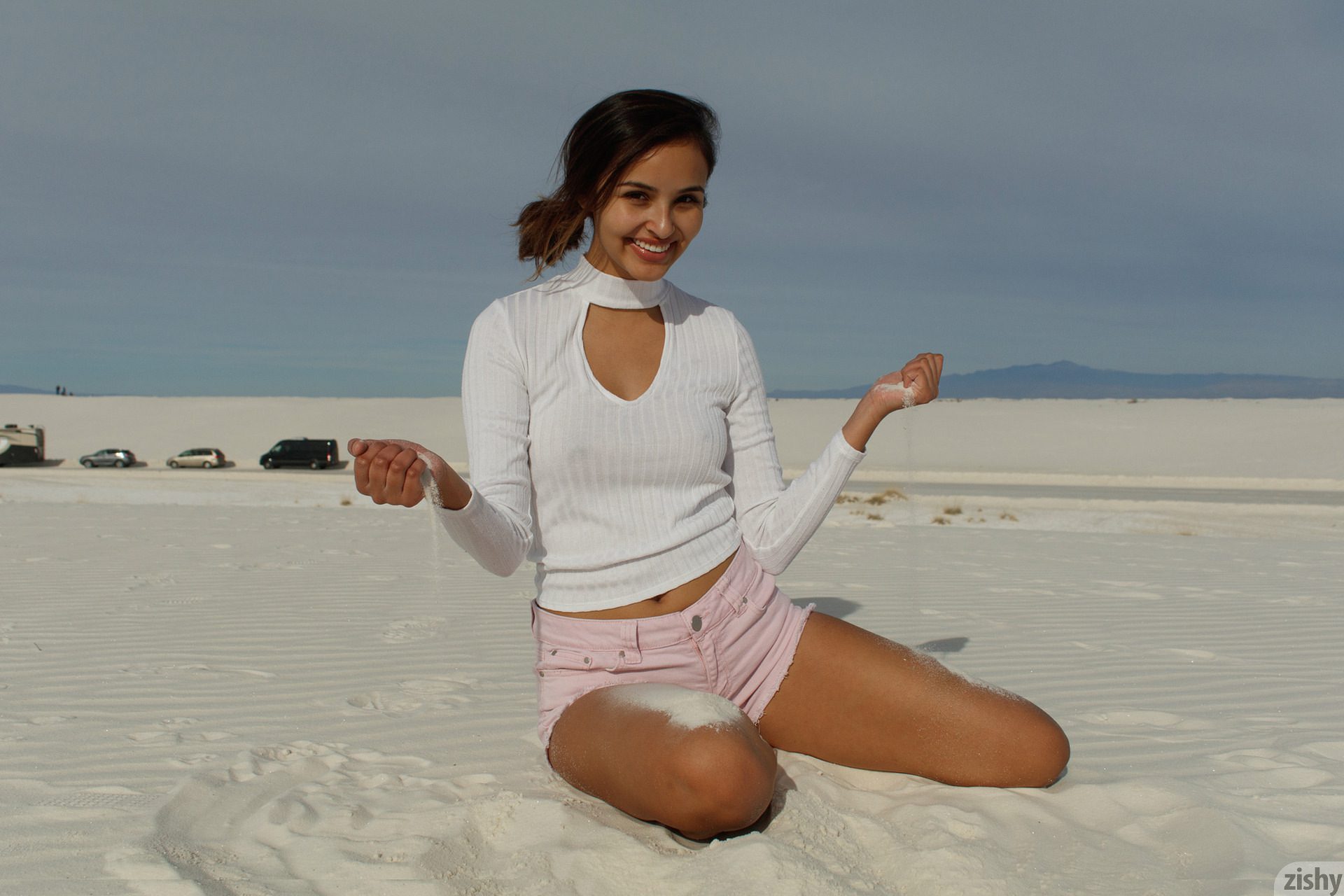 Alejandra Cobos White Sands I Zishy (58)