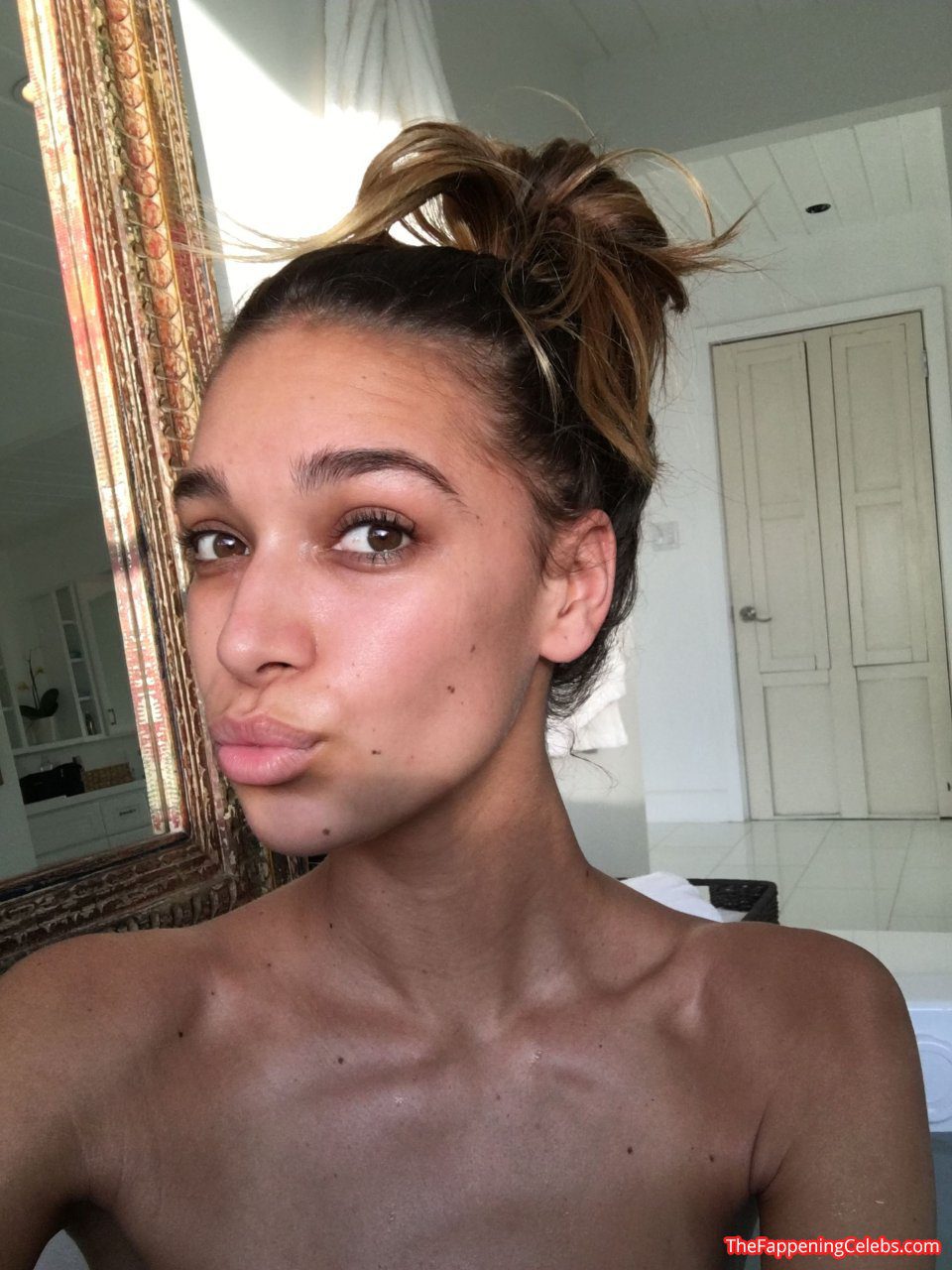 April Love Geary Hot Intimate Nude Leaks 011