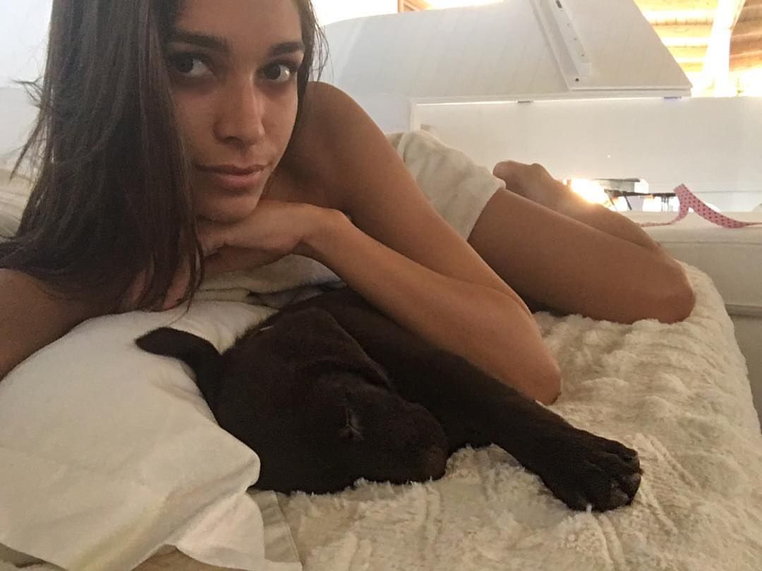 April Love Geary Nude & Sexy 045