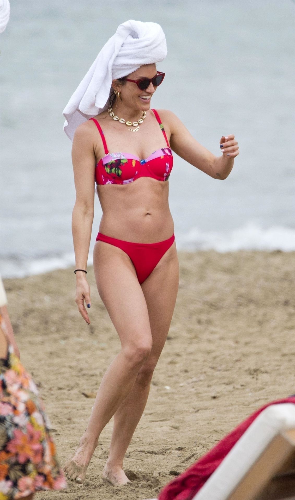 Ashley Roberts Sexy 025