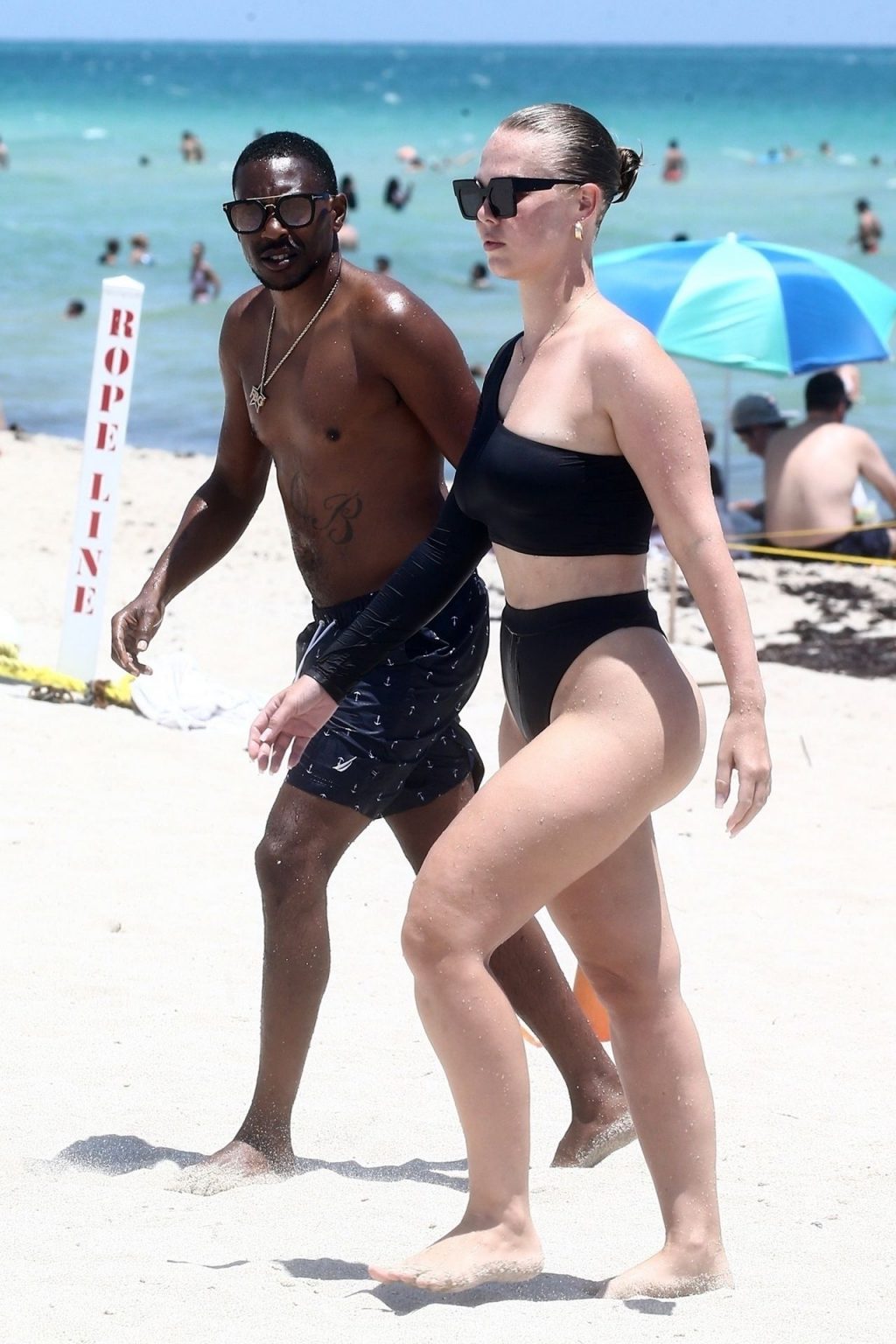 Bianca Elouise Sexy Thefappeningblog Com 30 1024x1536