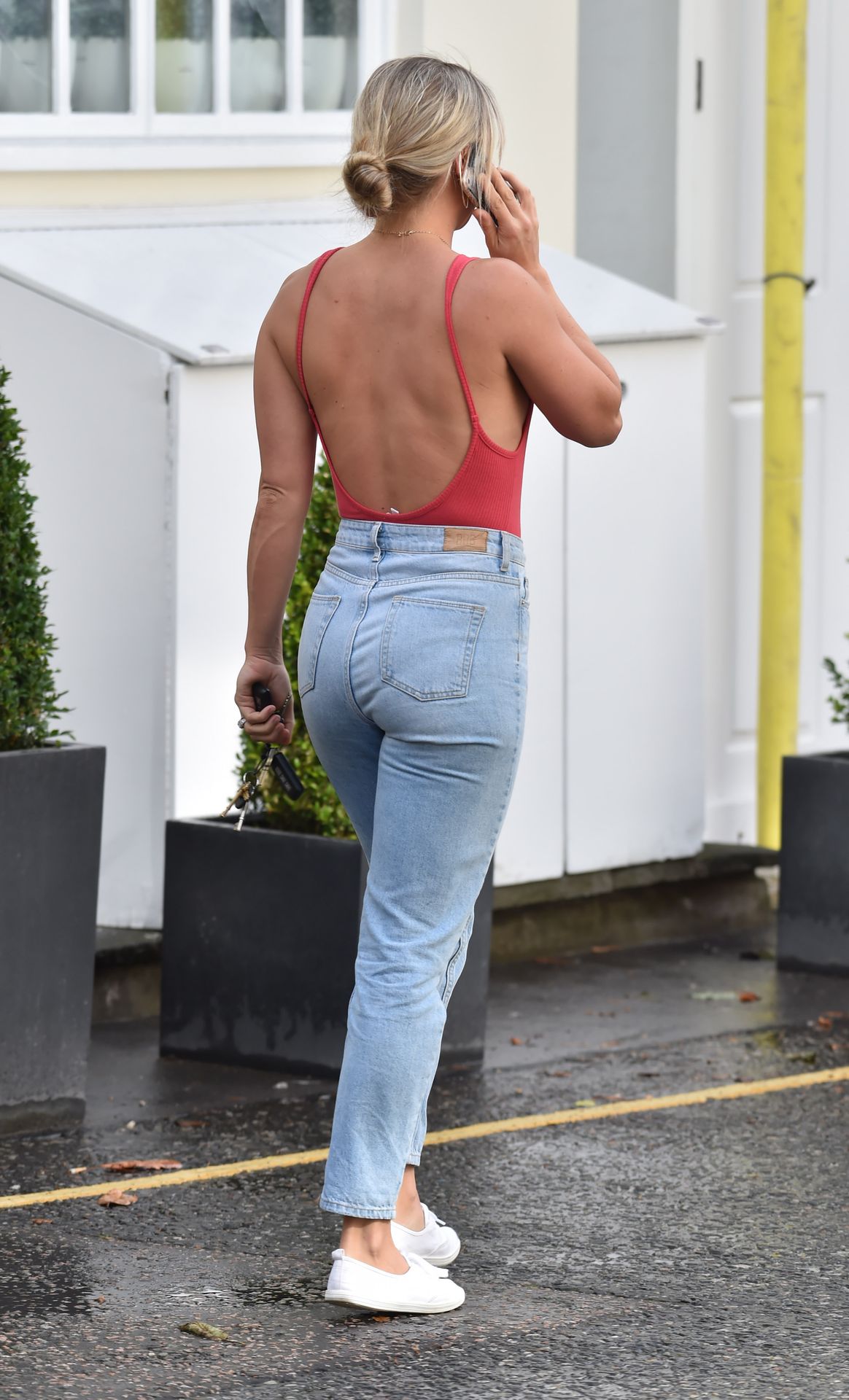 Chloe Madeley Braless 014