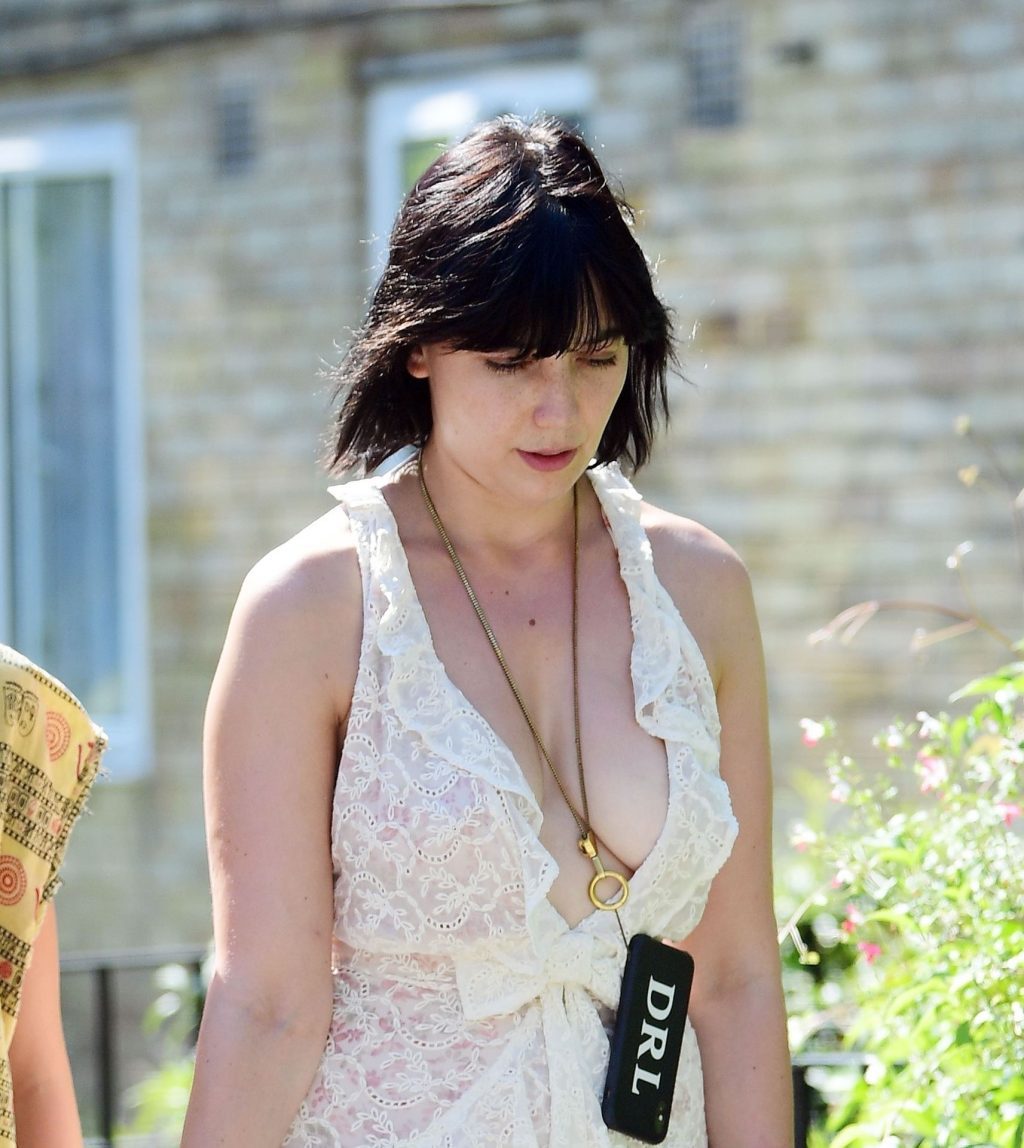 Daisy Lowe Sexy Thefappeningblog Com 29 1024x1148