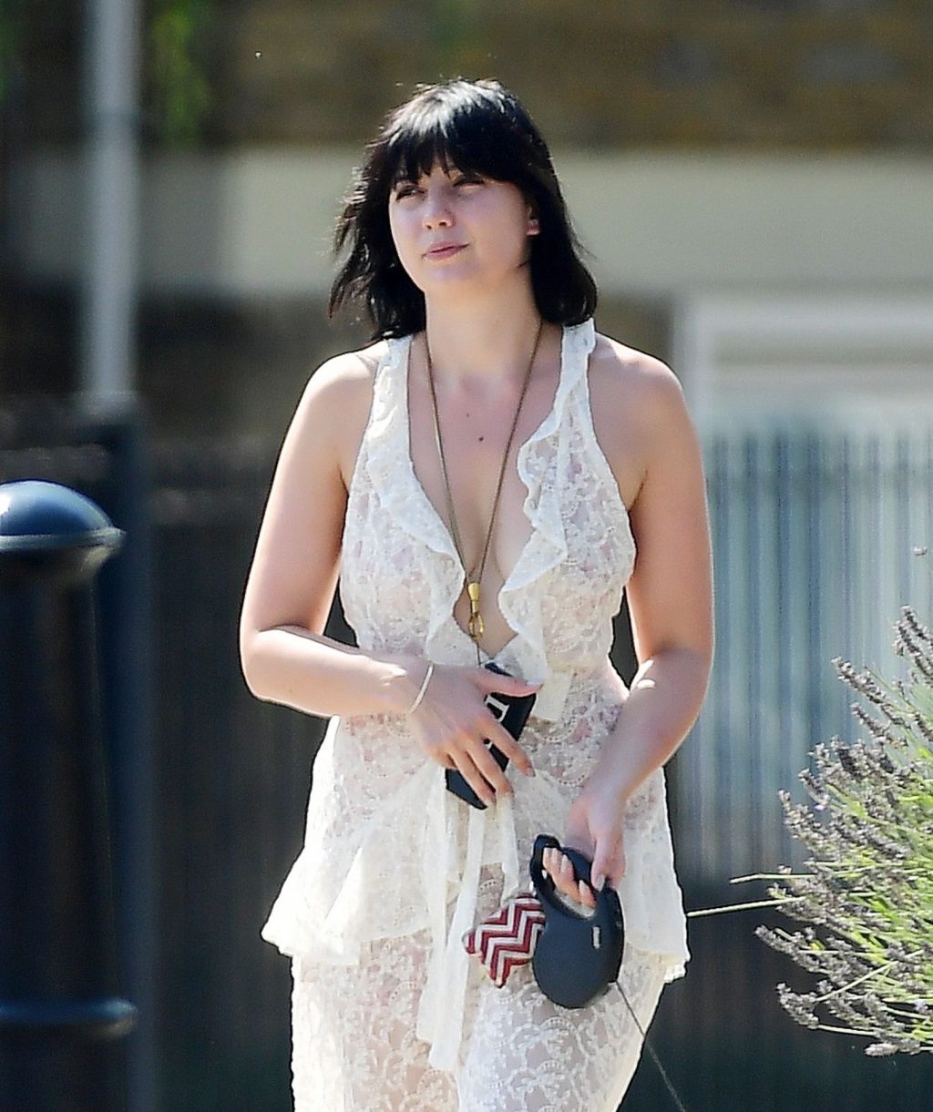 Daisy Lowe Sexy Thefappeningblog Com 57 1024x1221