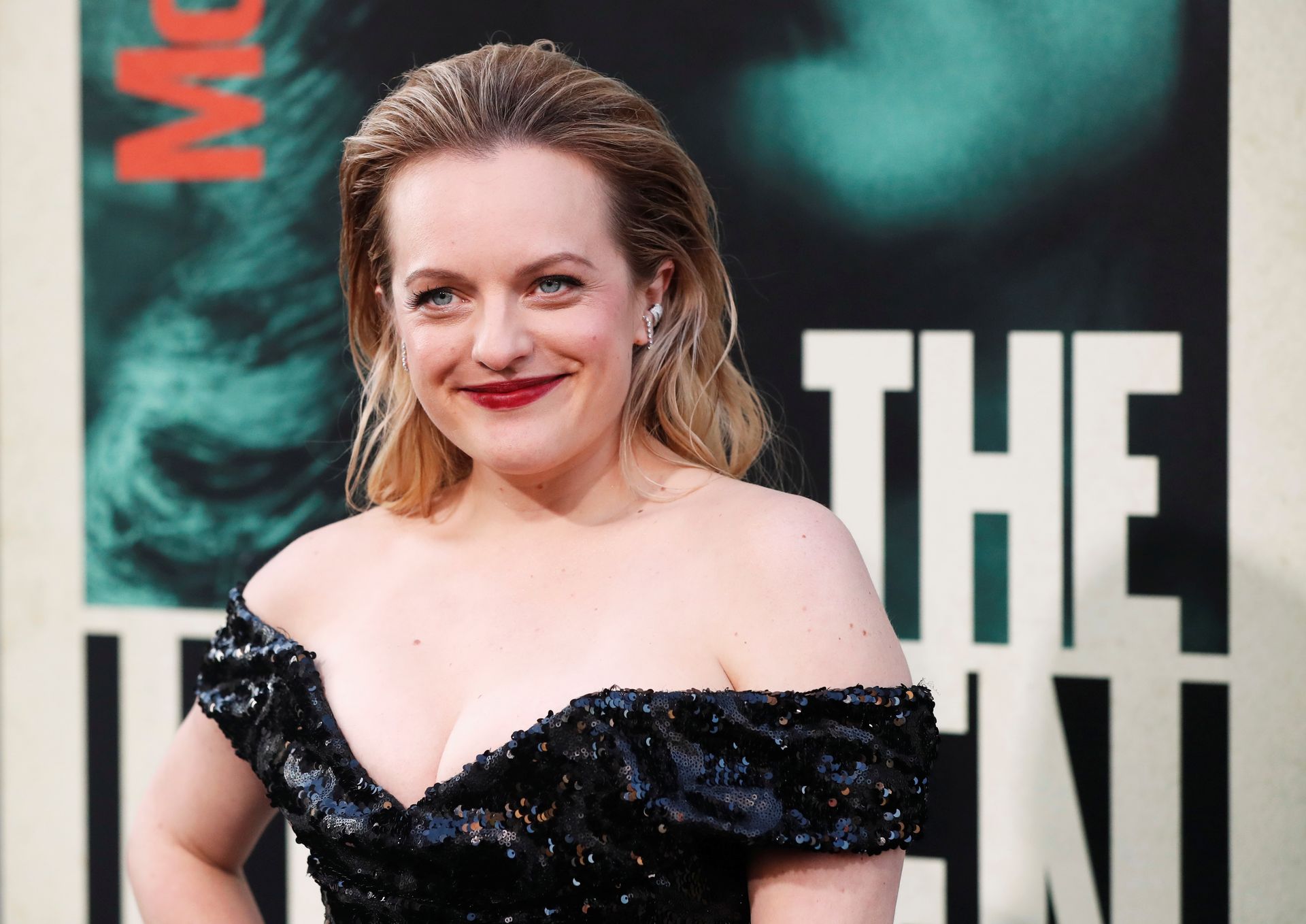 Elisabeth Moss Sexy 021