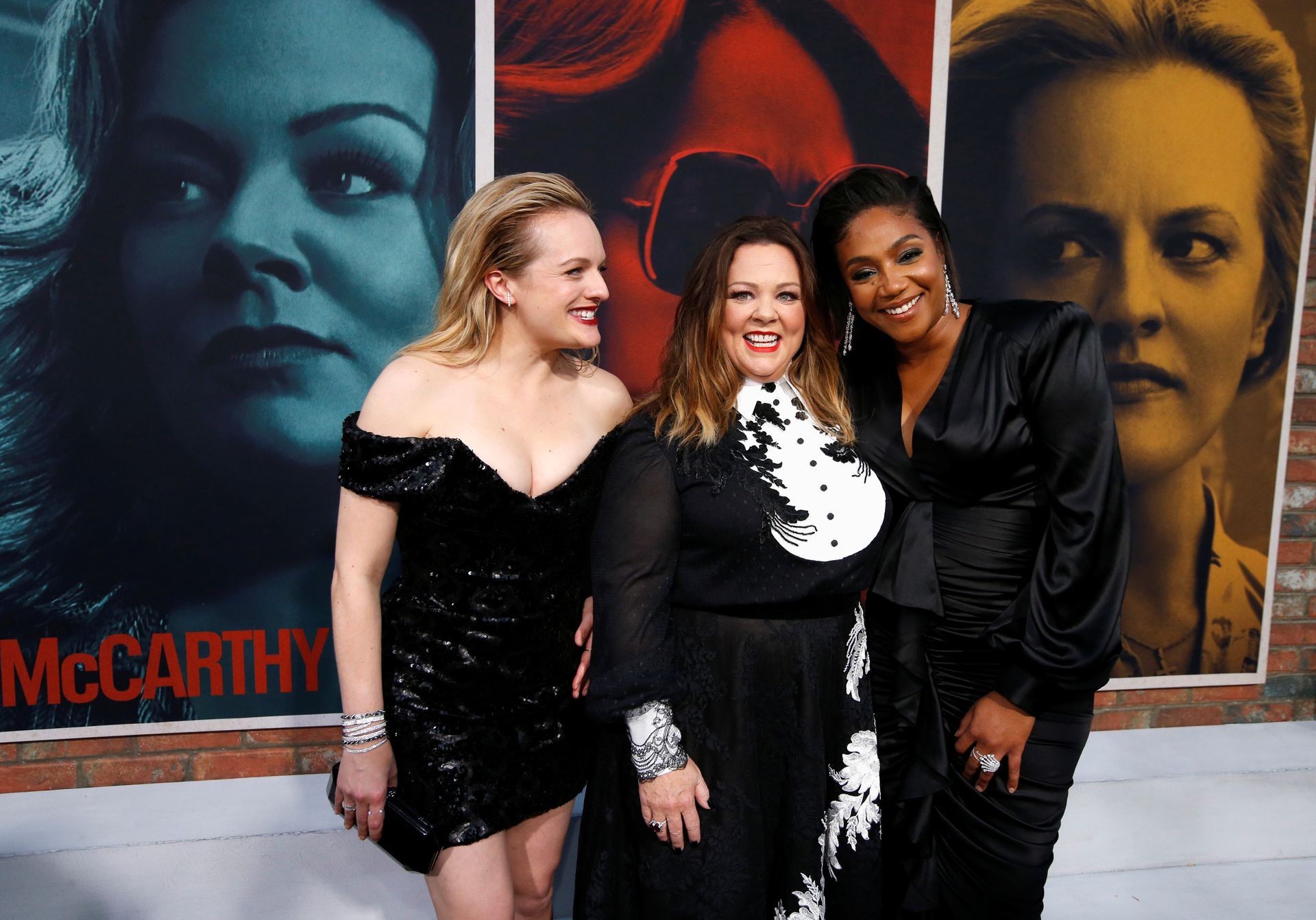 Elisabeth Moss Sexy 029