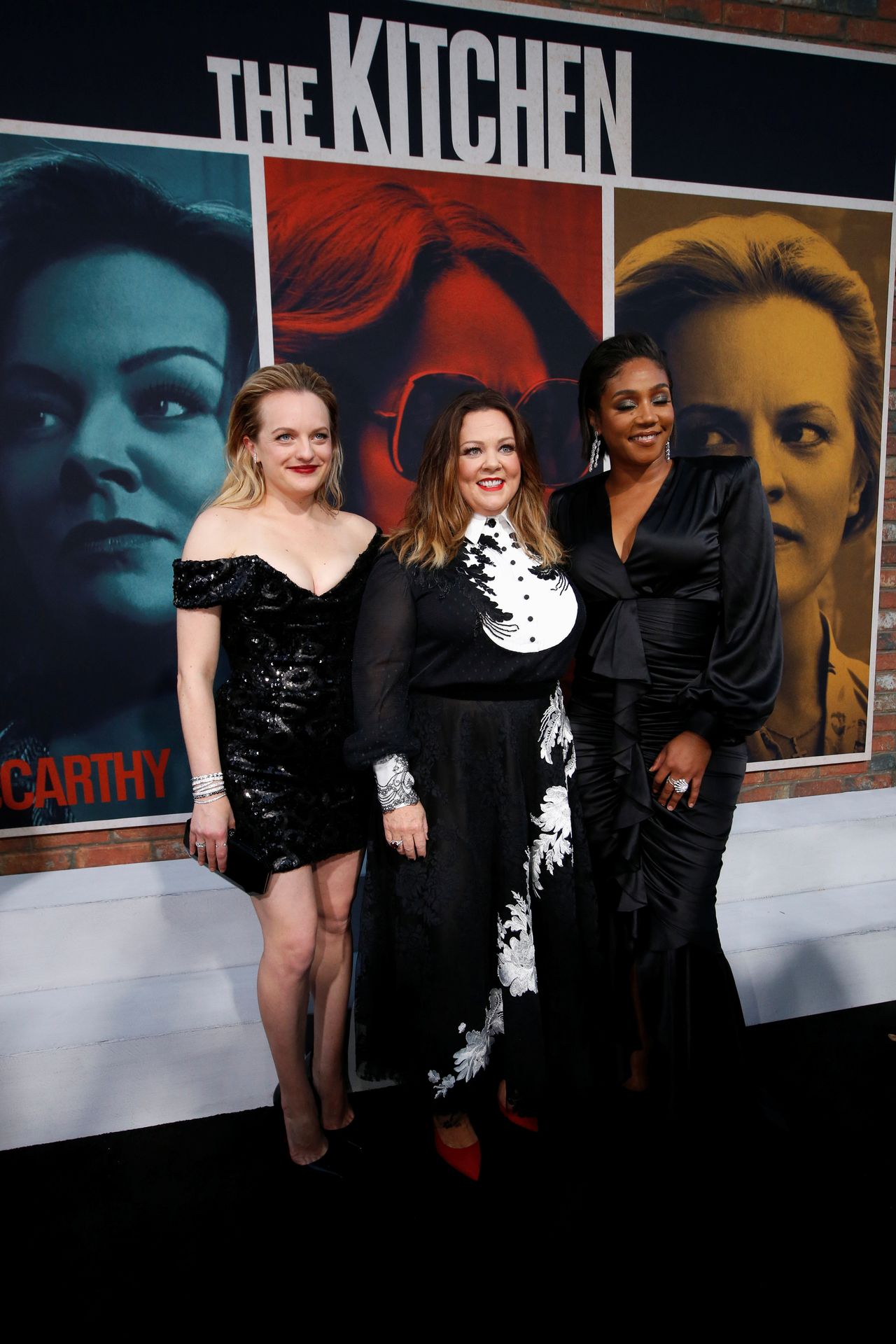 Elisabeth Moss Sexy 034