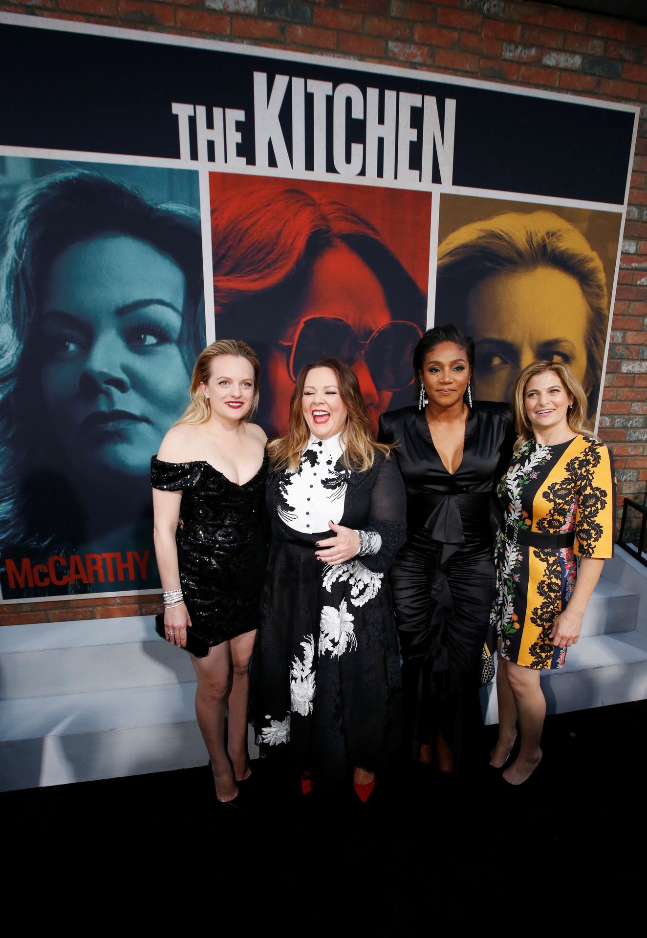 Elisabeth Moss Sexy 037