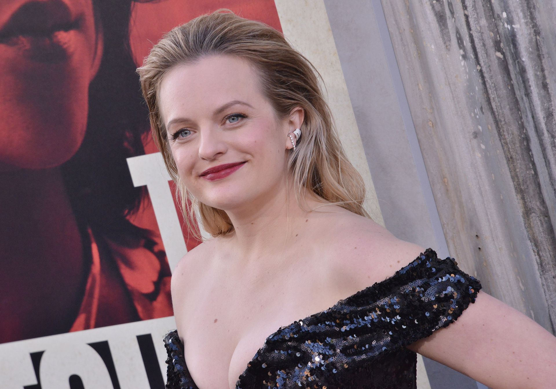 Elisabeth Moss Sexy 005
