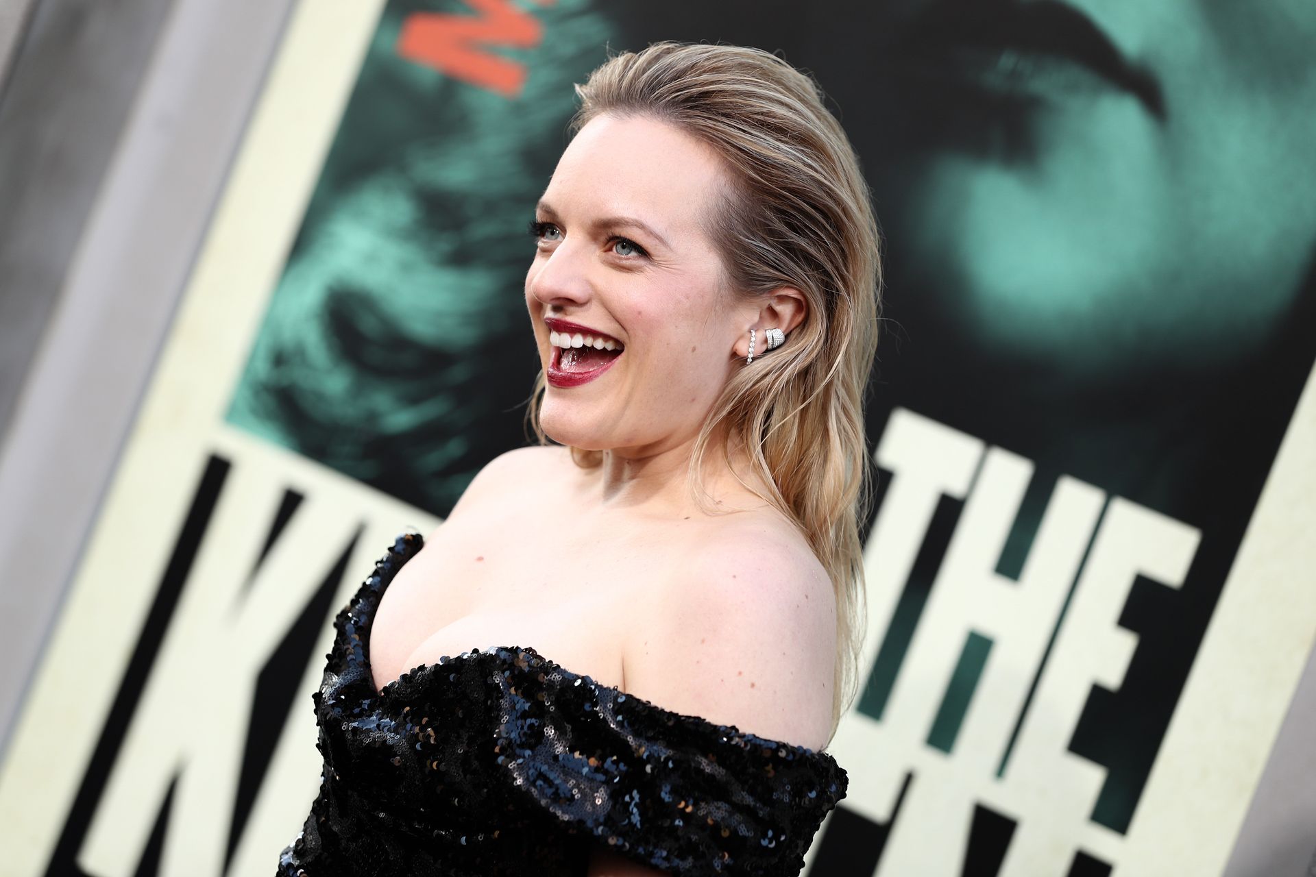Elisabeth Moss Sexy 085